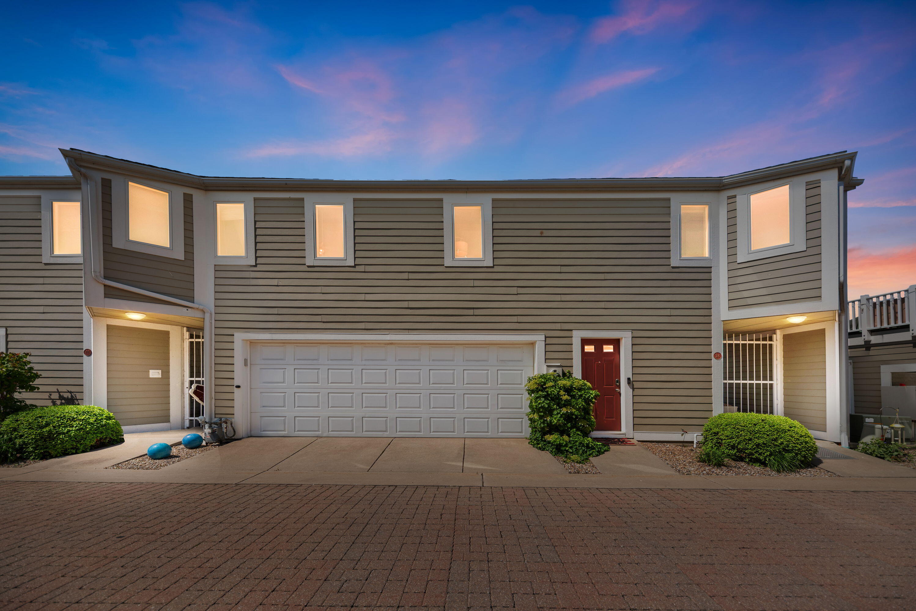 24 Harbor Isle Drive
