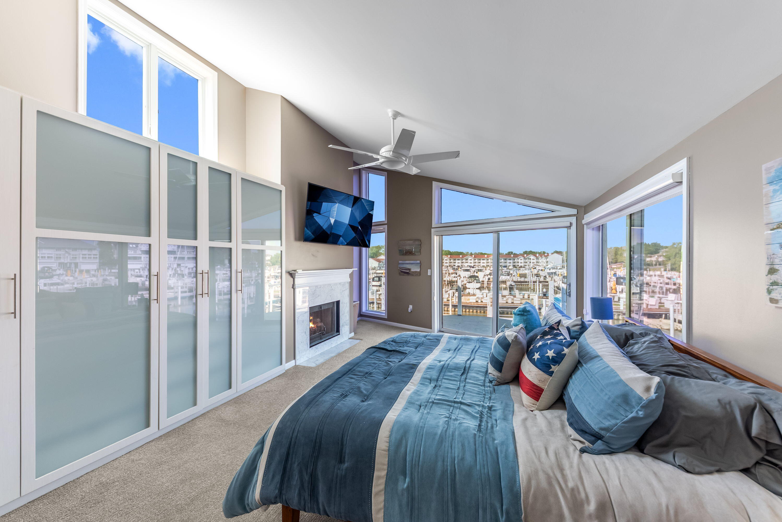 24 Harbor Isle Drive