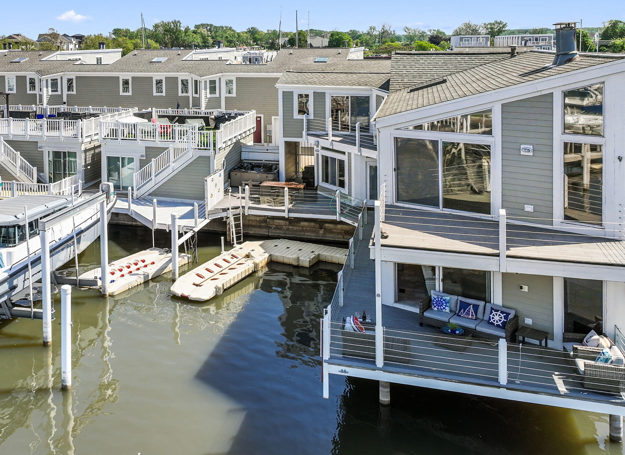 24 Harbor Isle Drive
