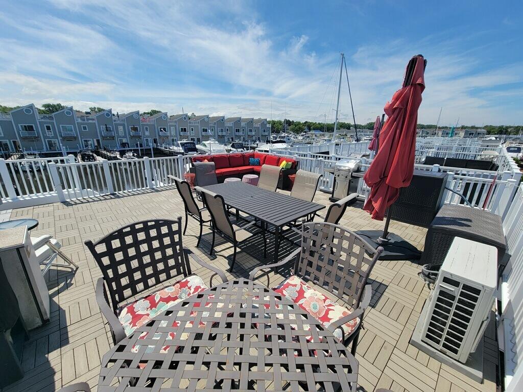 19 Lighthouse Point