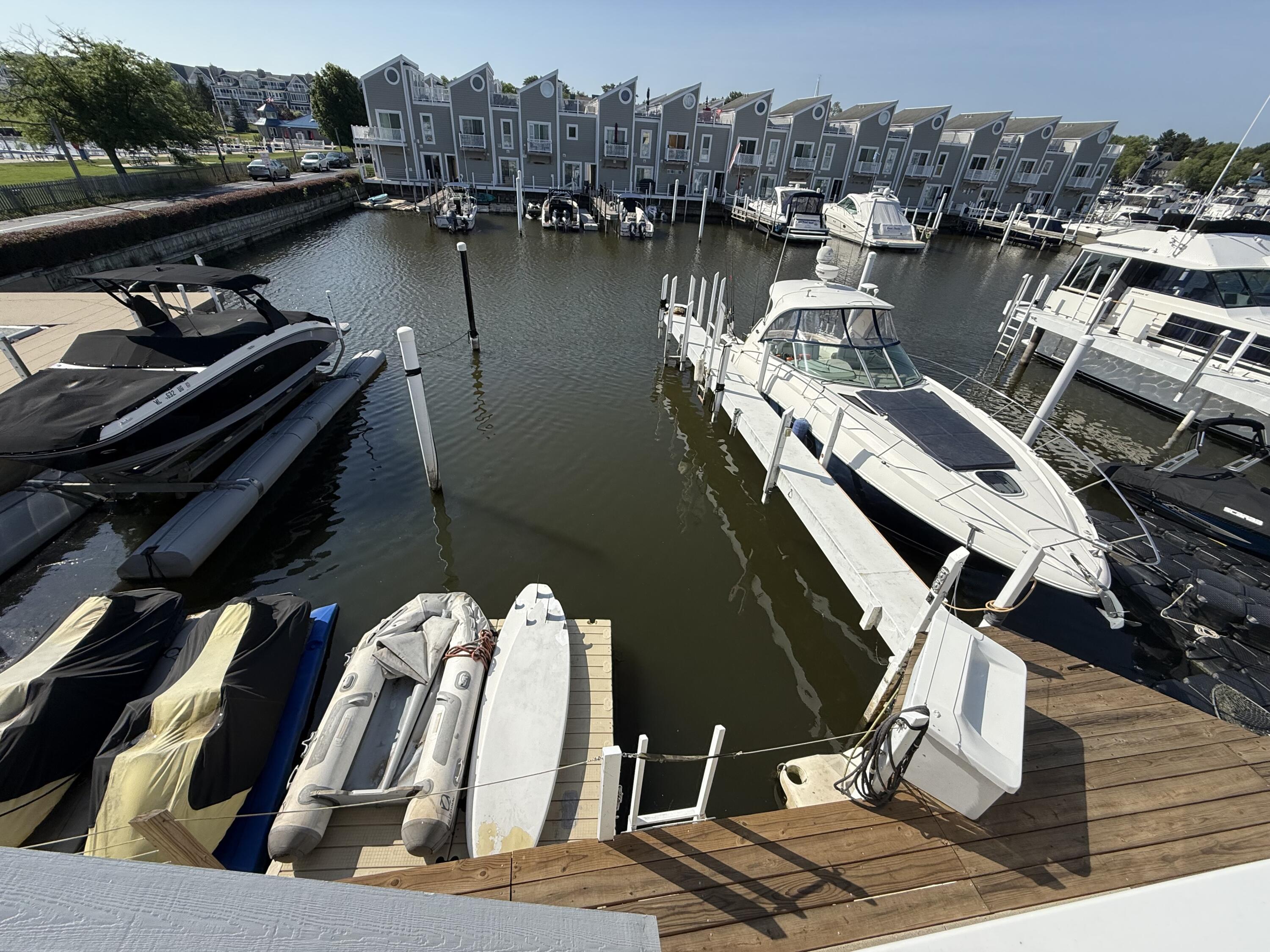 19 Lighthouse Point