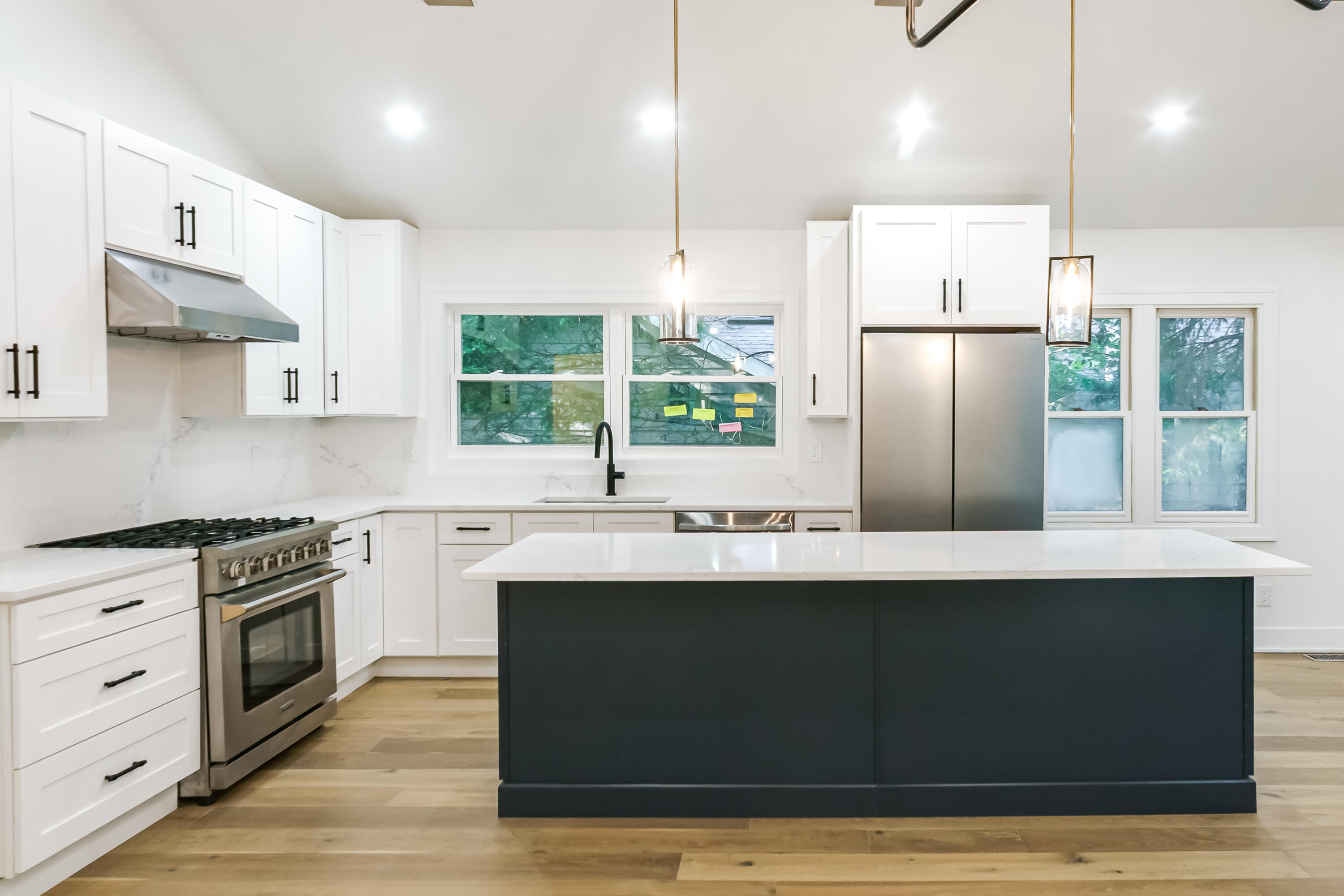 4046 Hillside Trail