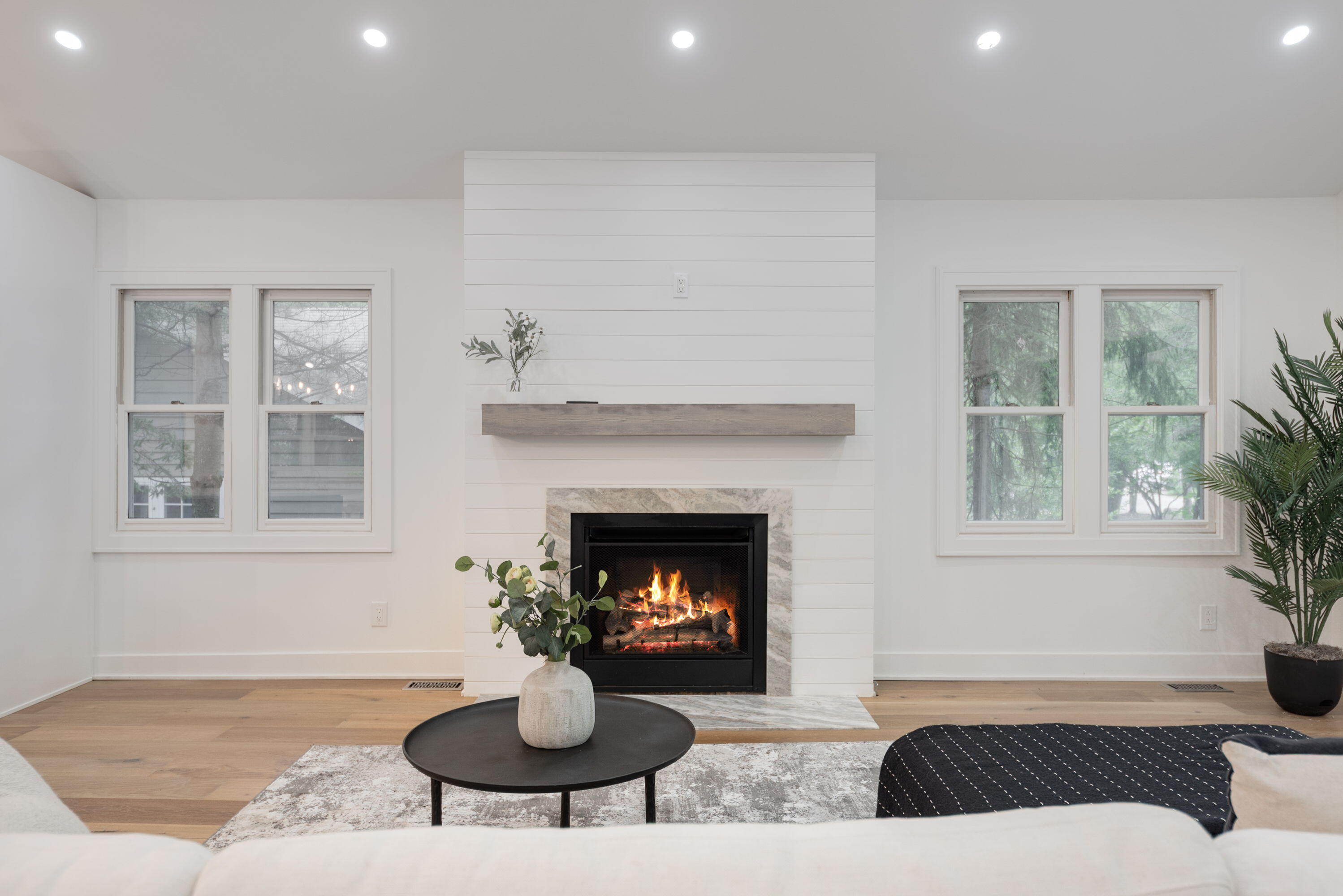 4046 Hillside Trail