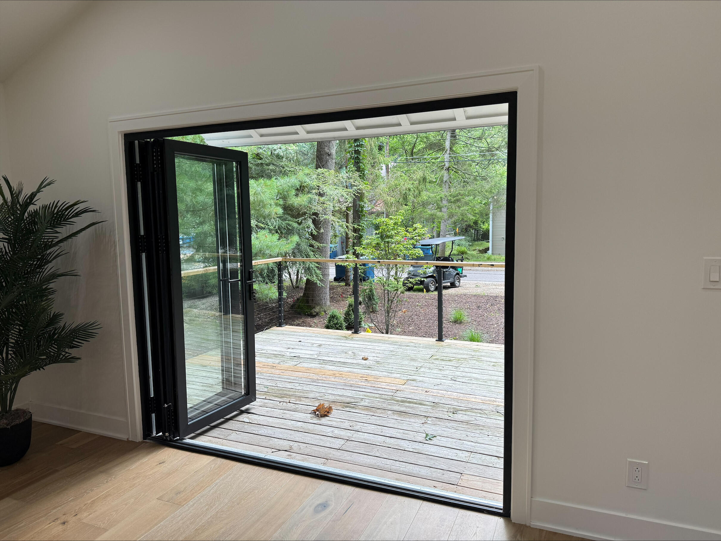 4046 Hillside Trail