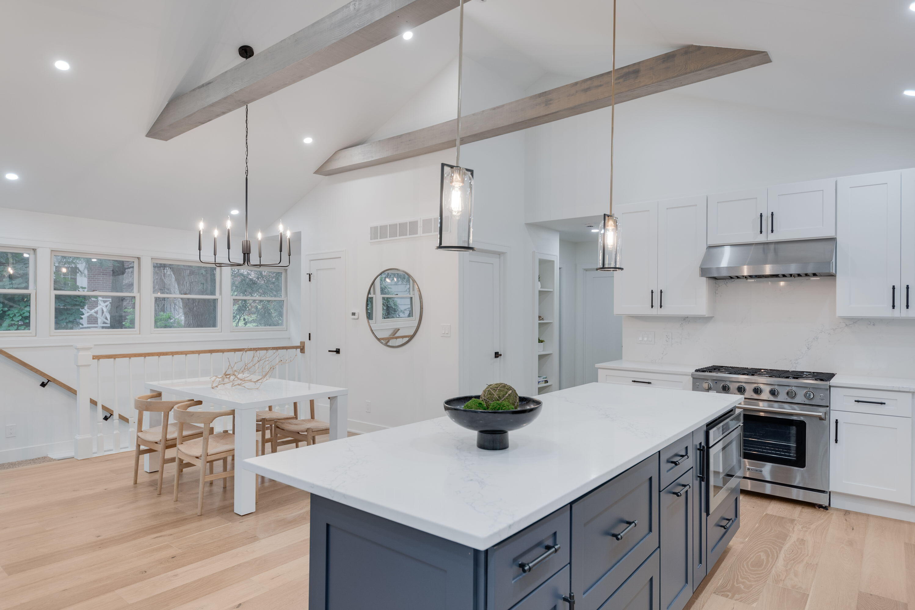 4046 Hillside Trail