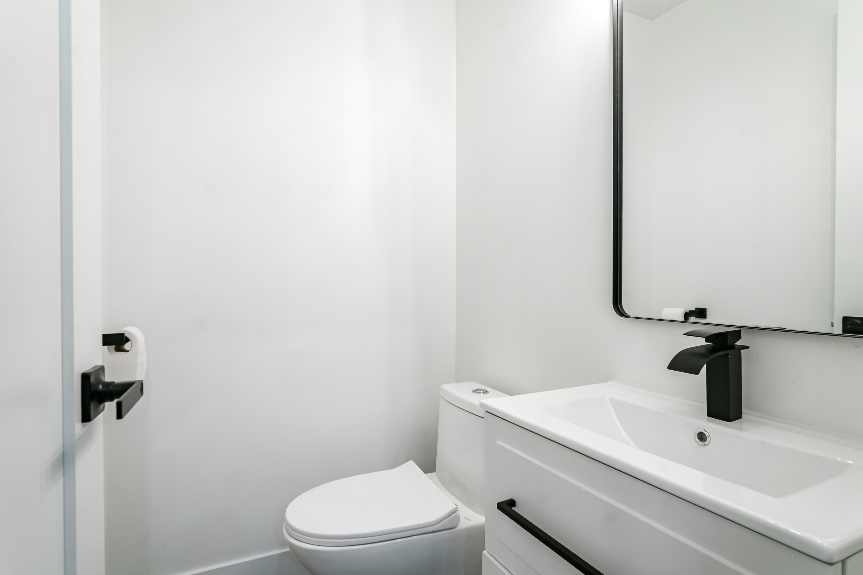 4046 Hillside Trail
