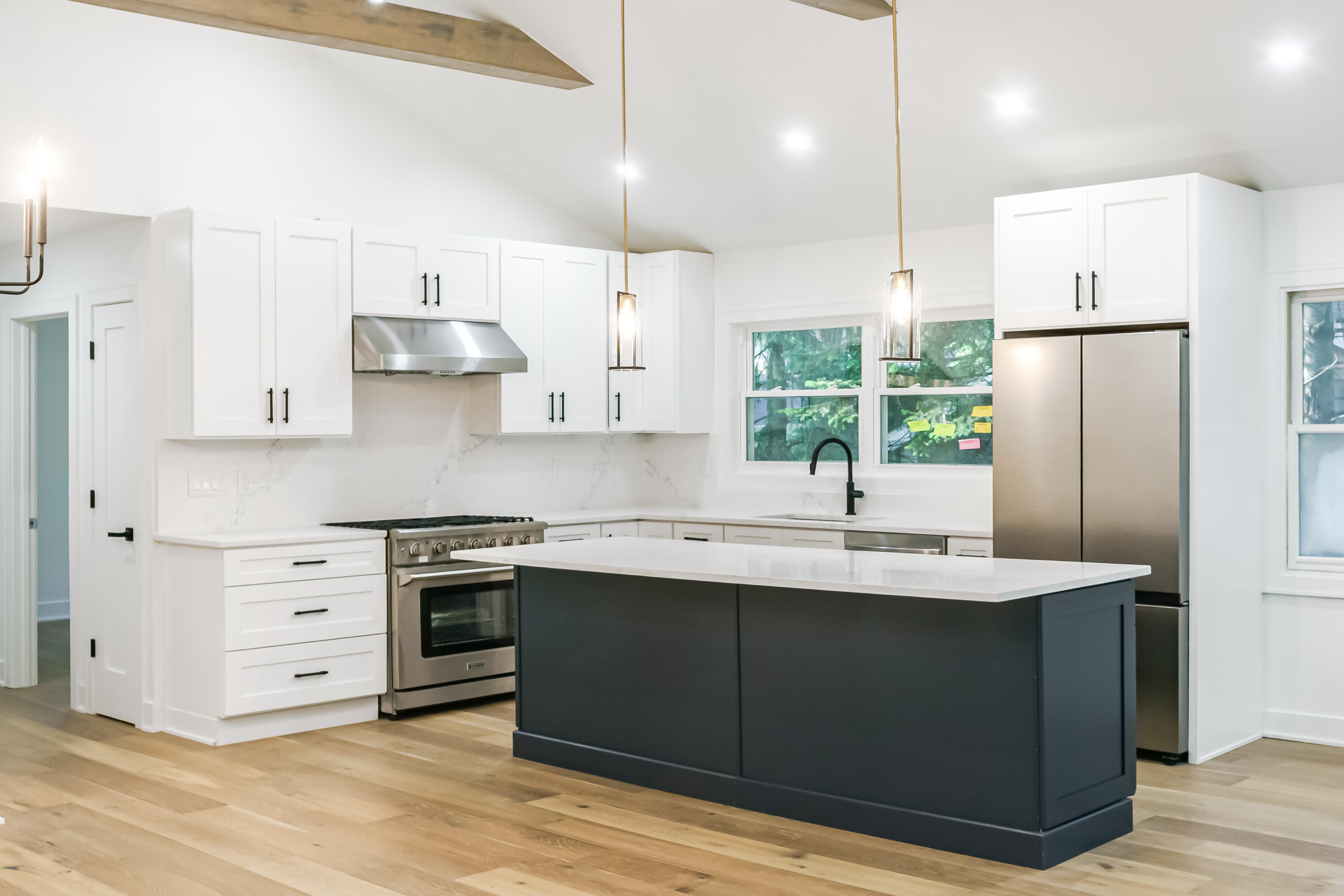 4046 Hillside Trail