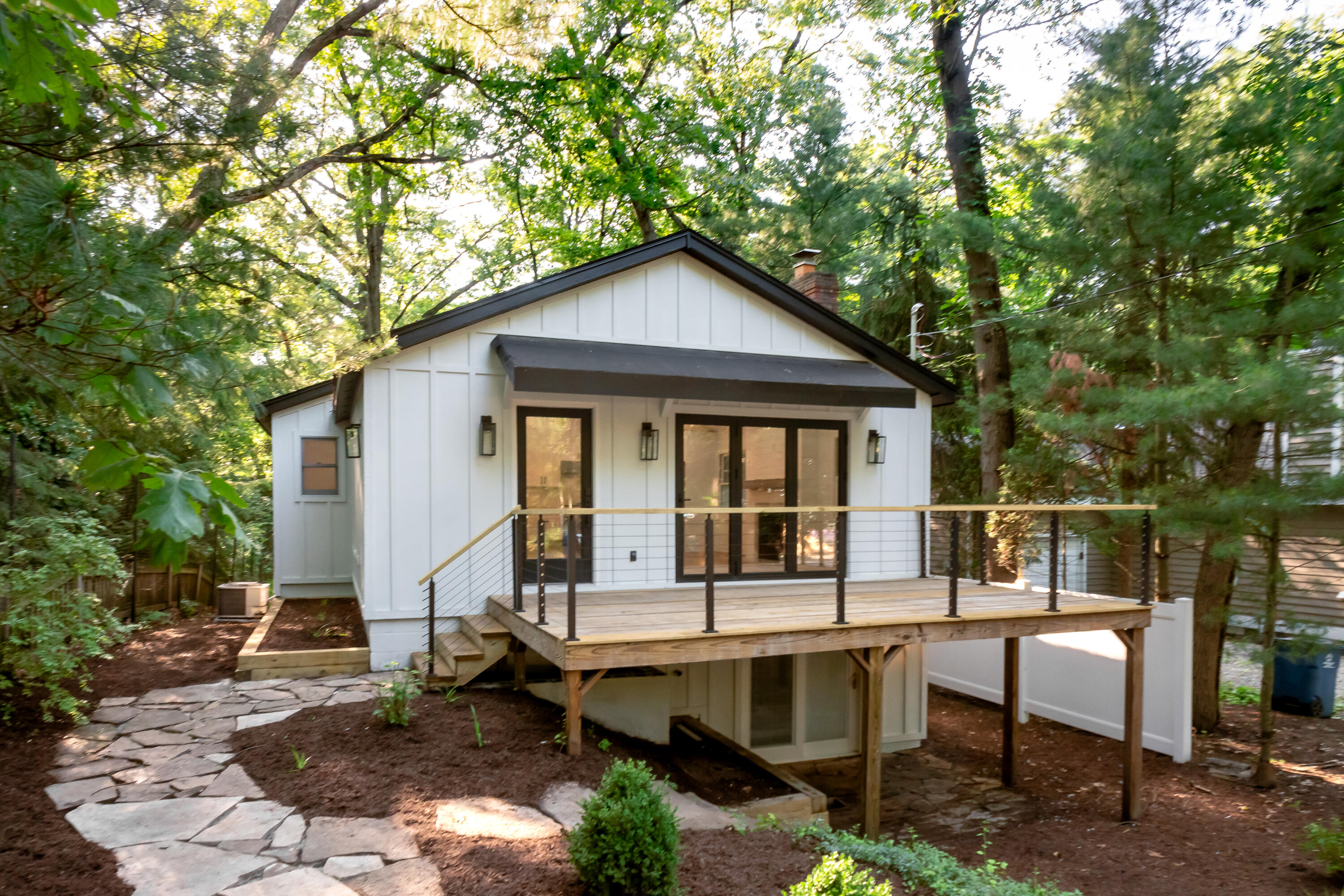 4046 Hillside Trail