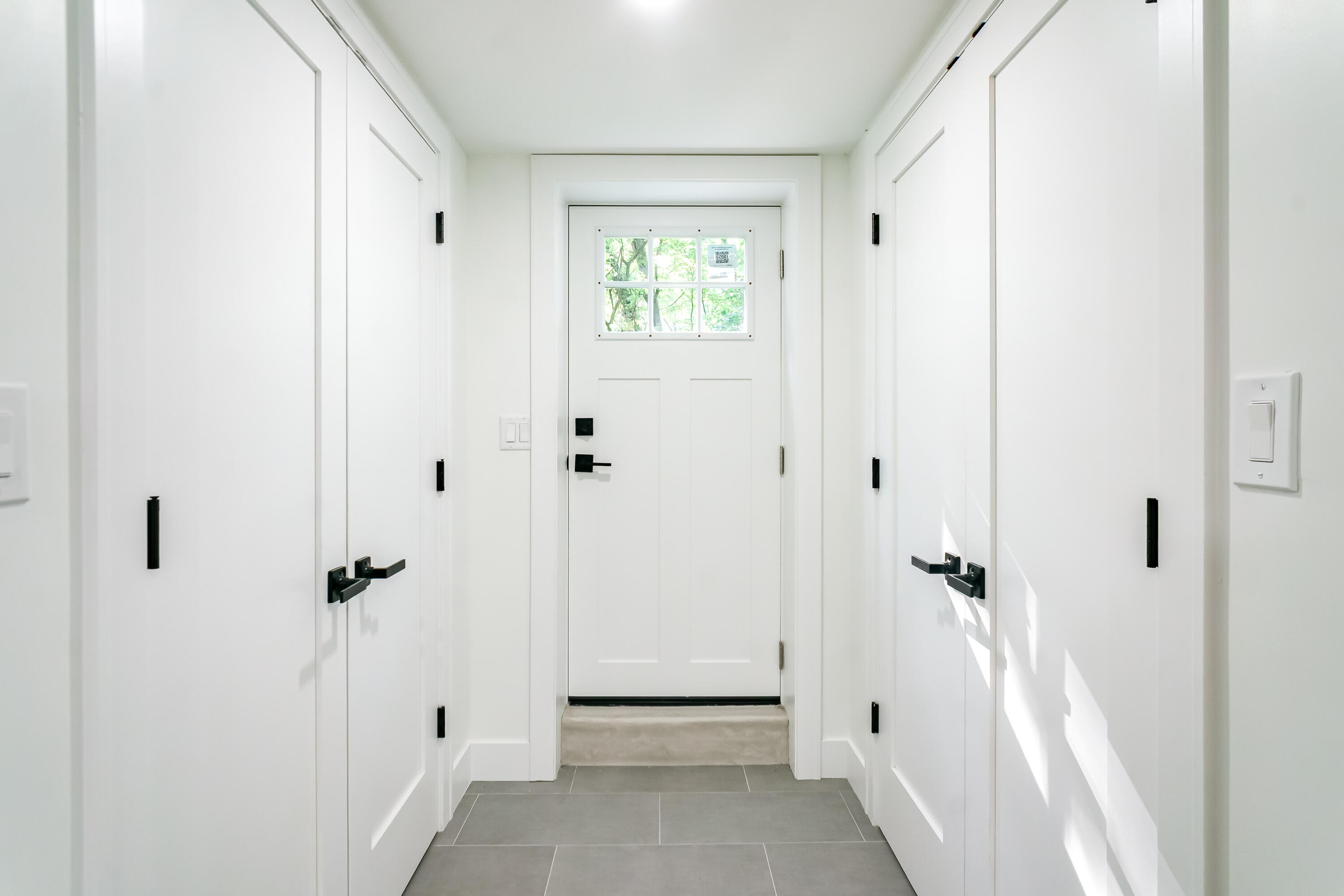 4046 Hillside Trail