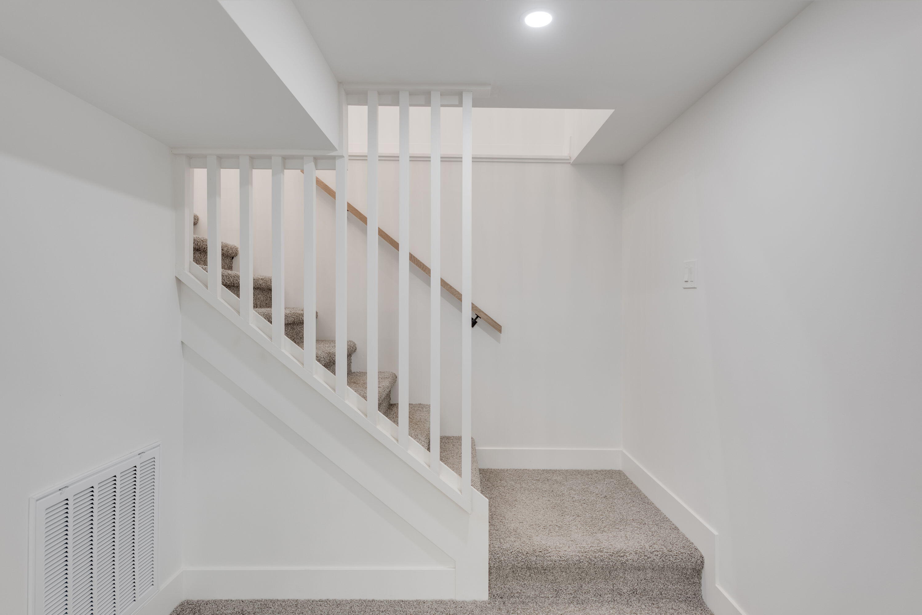 4046 Hillside Trail