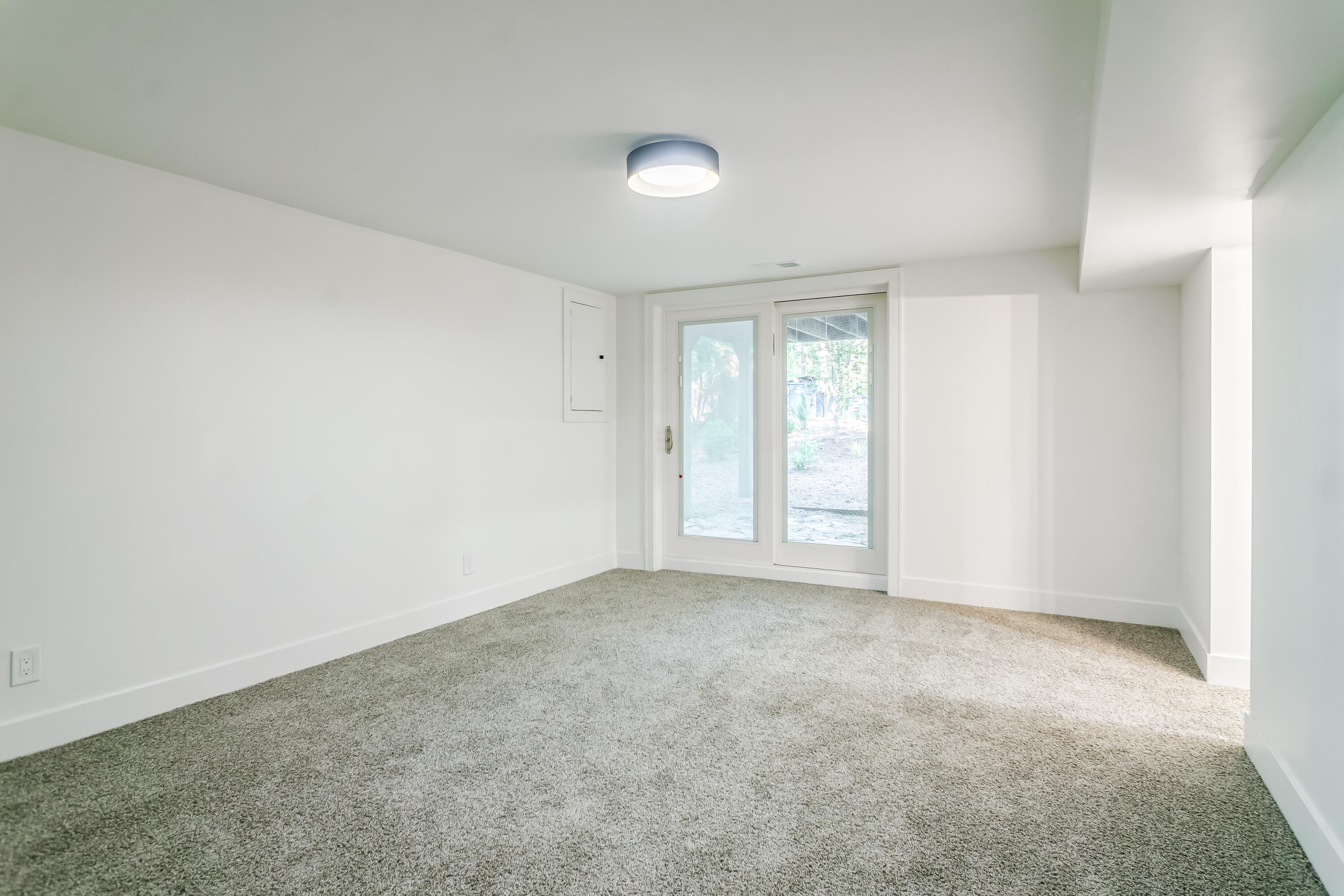 4046 Hillside Trail