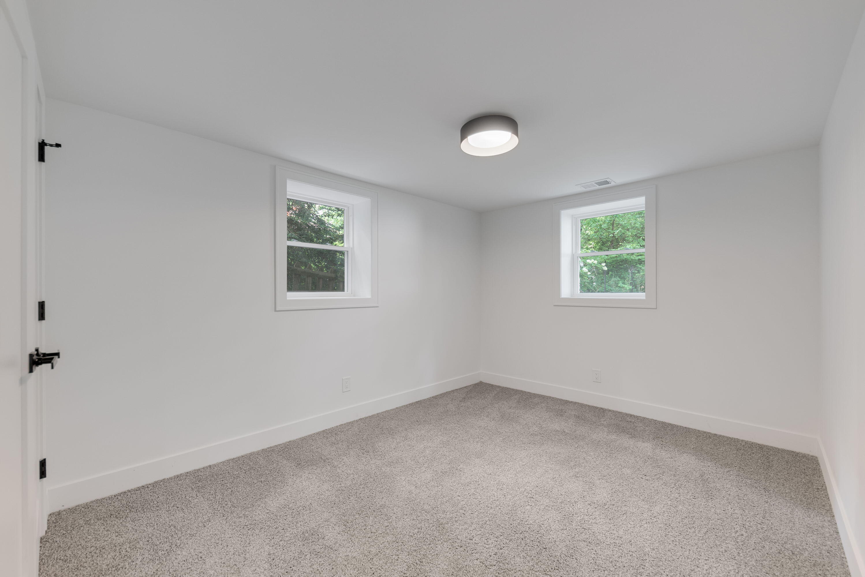4046 Hillside Trail