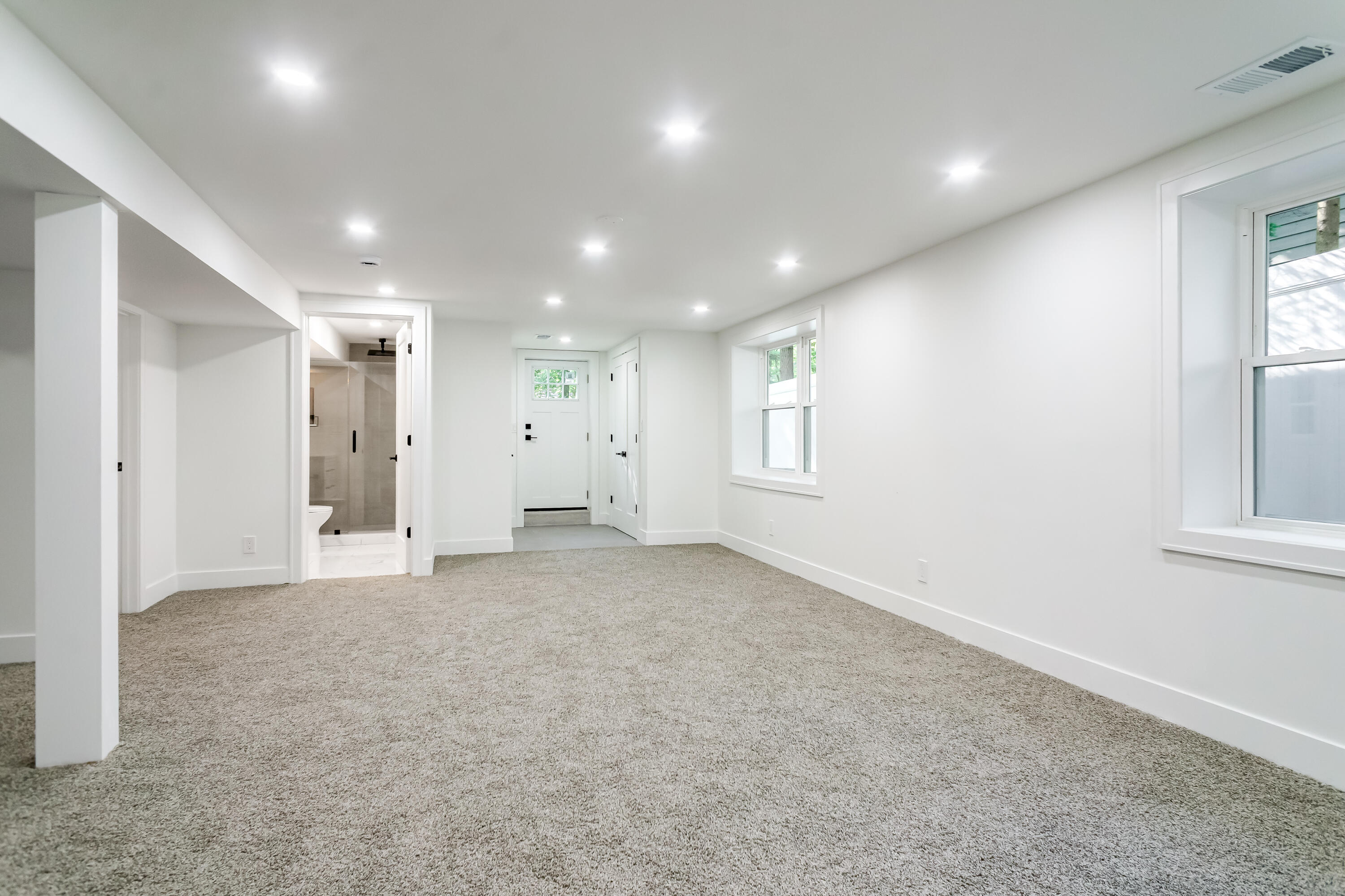 4046 Hillside Trail