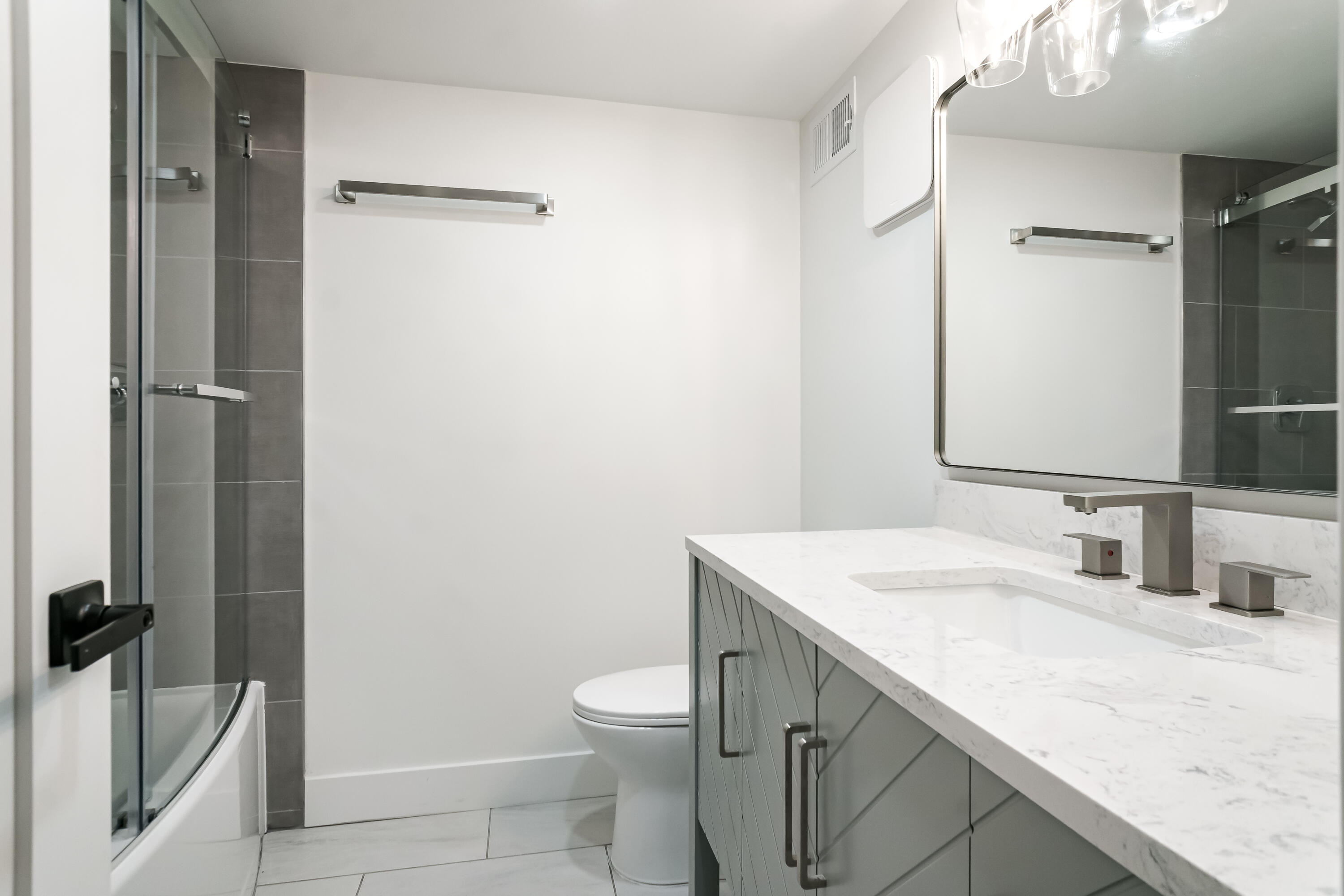 4046 Hillside Trail