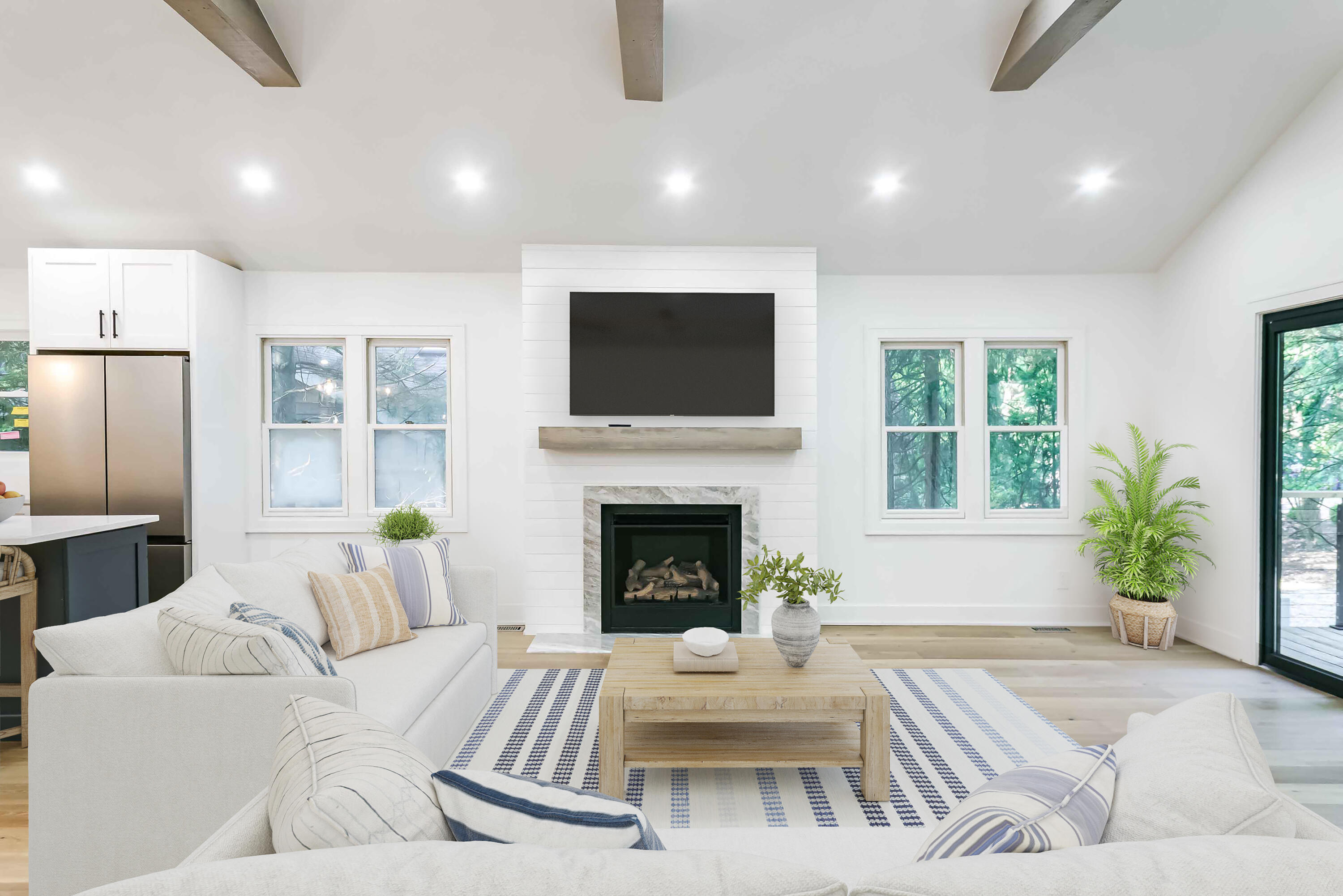 4046 Hillside Trail
