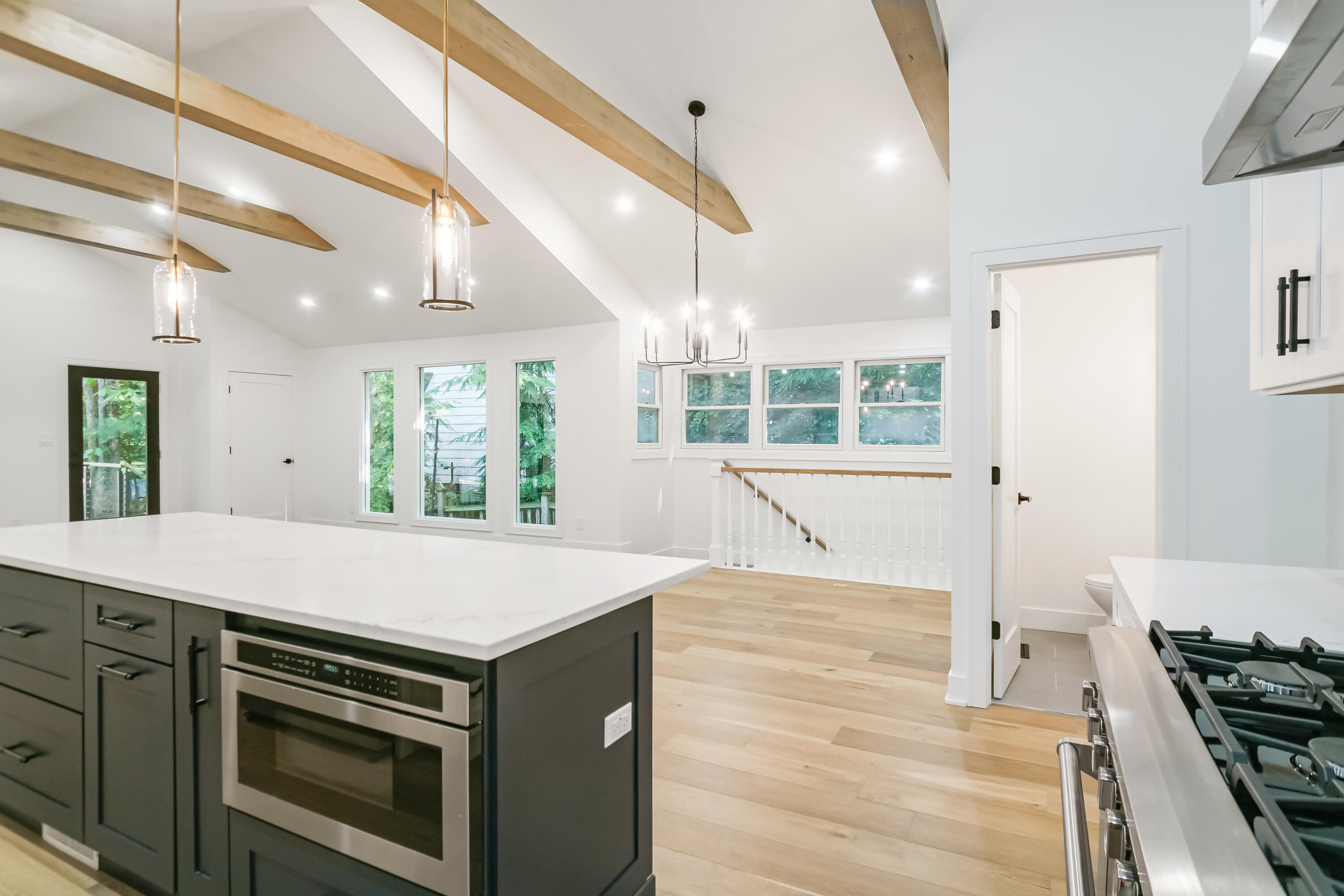 4046 Hillside Trail
