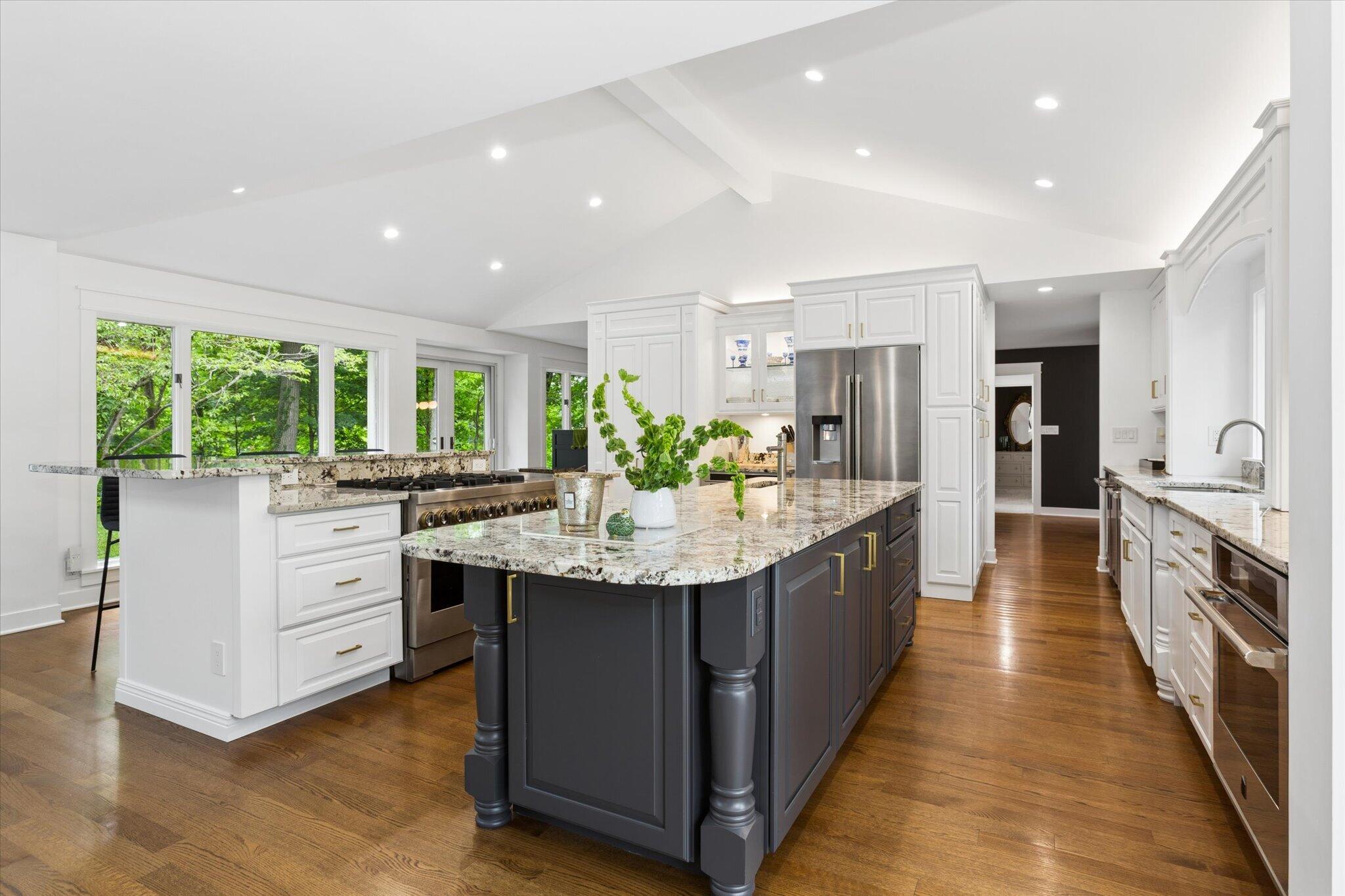 1912 Sunset Court, St. Joseph