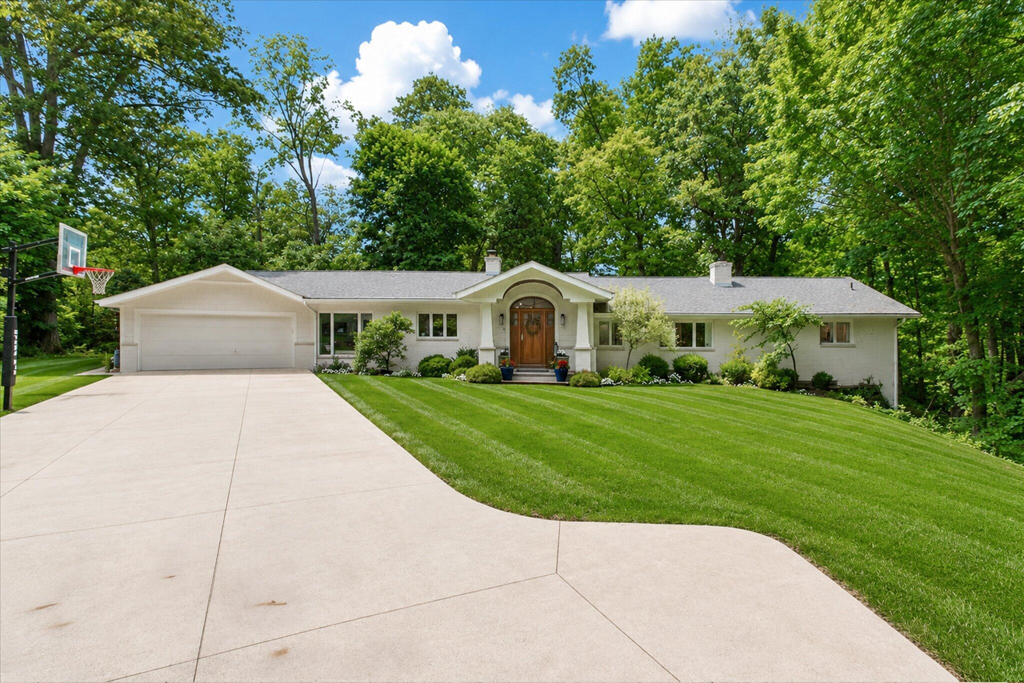 1912 Sunset Court, St. Joseph
