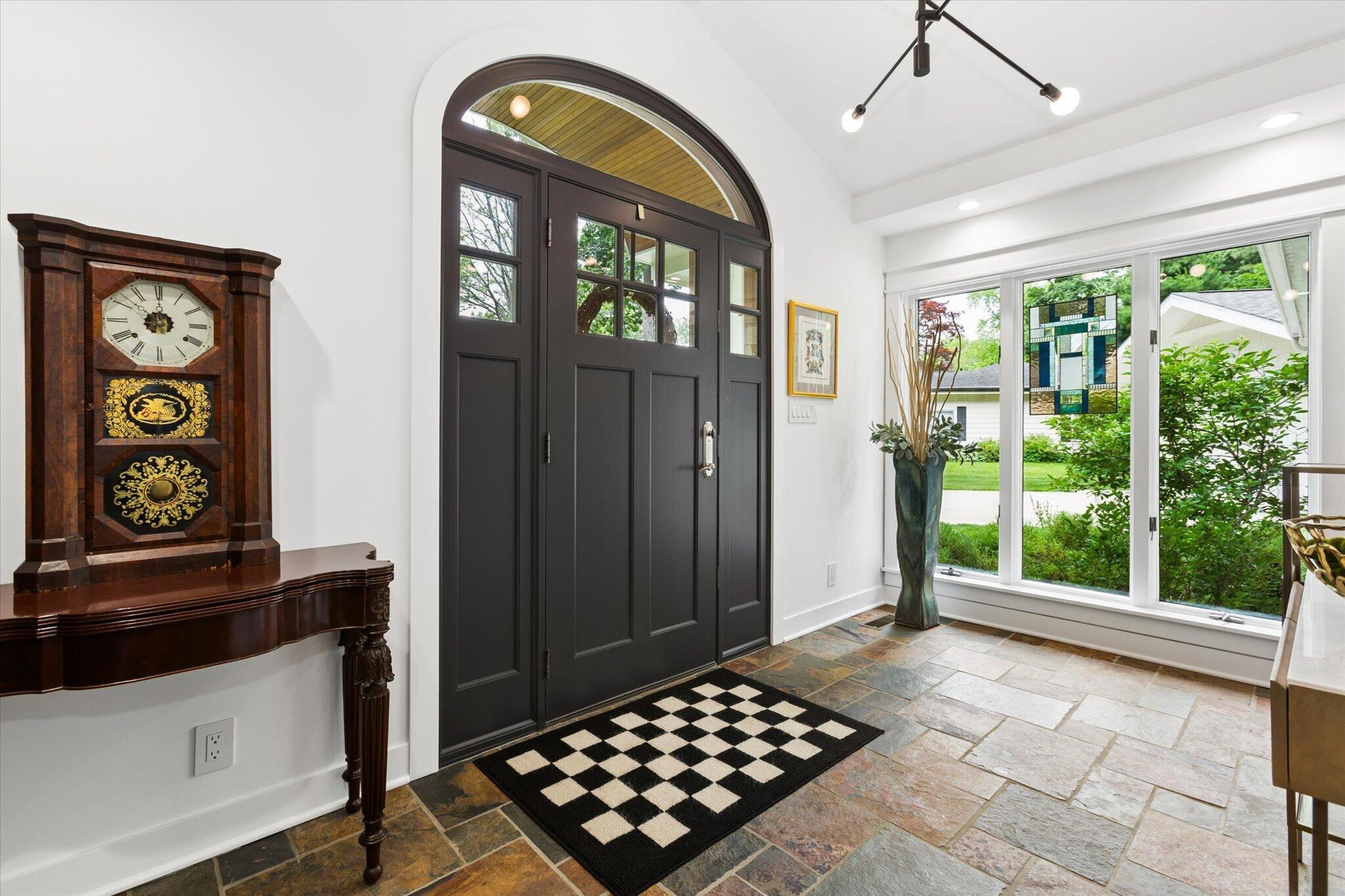 1912 Sunset Court, St. Joseph