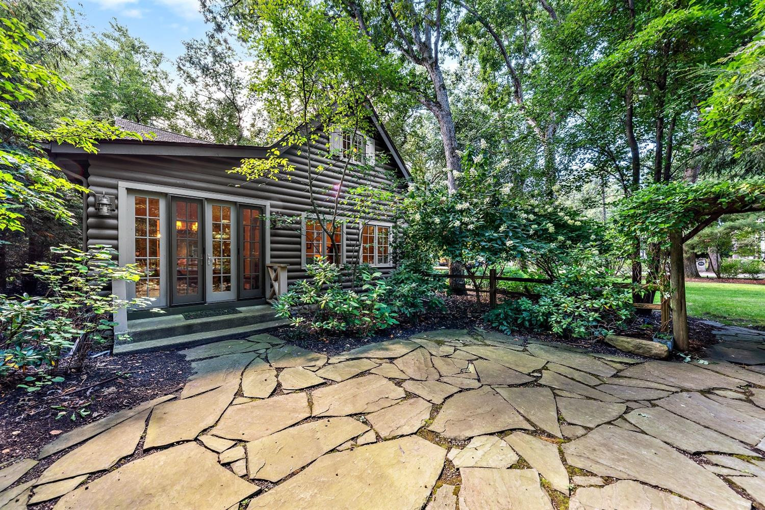 3 Powhatan Drive