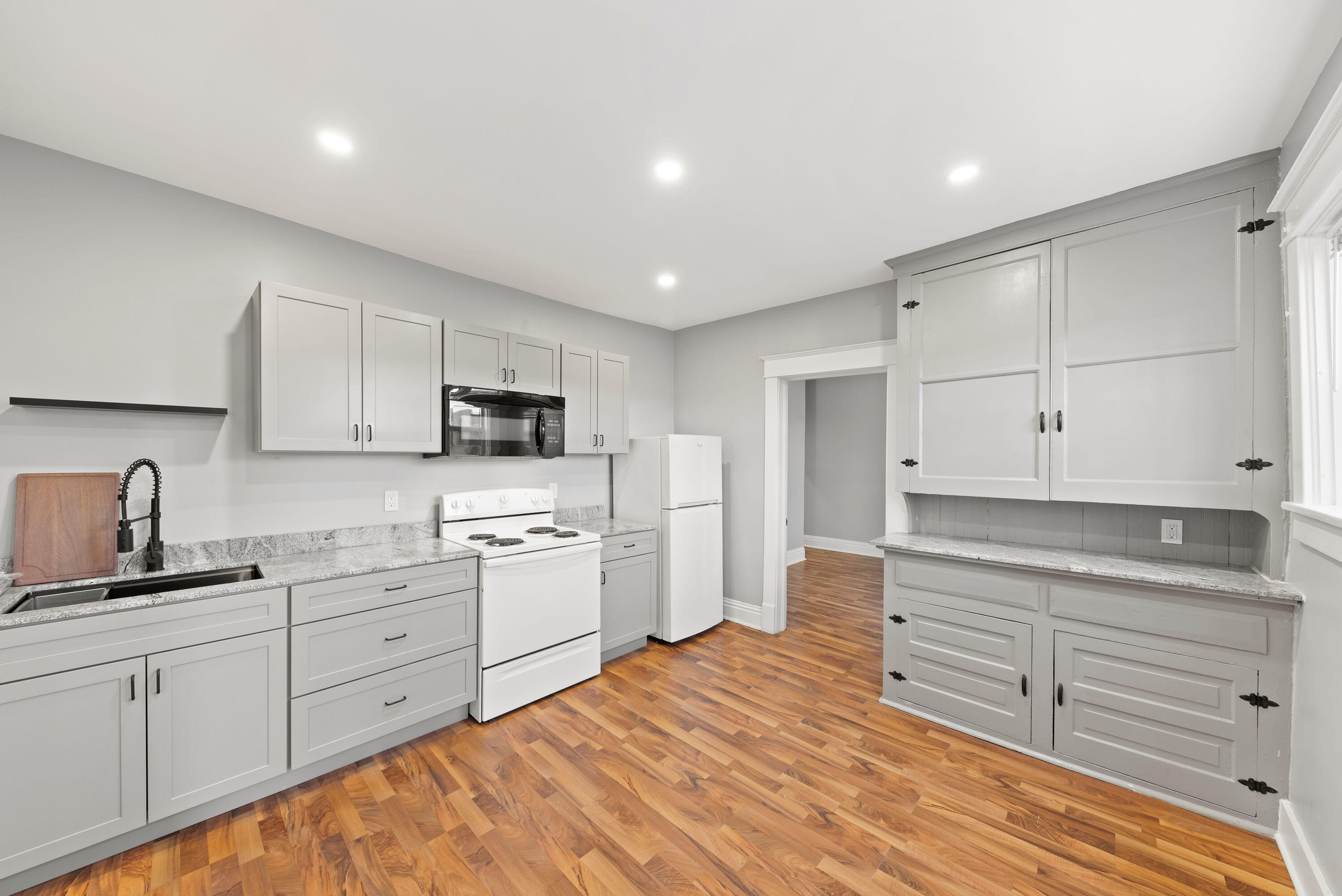 121 E 11th Street