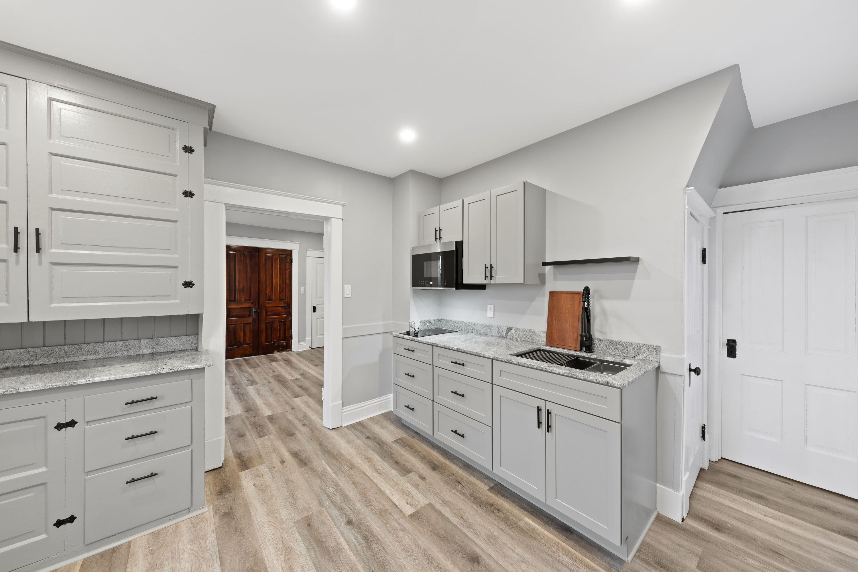 121 E 11th Street