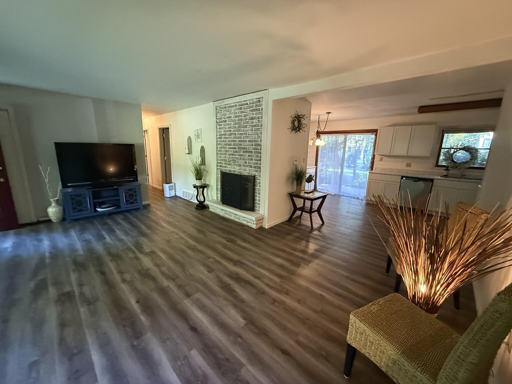 747 Waverly Road