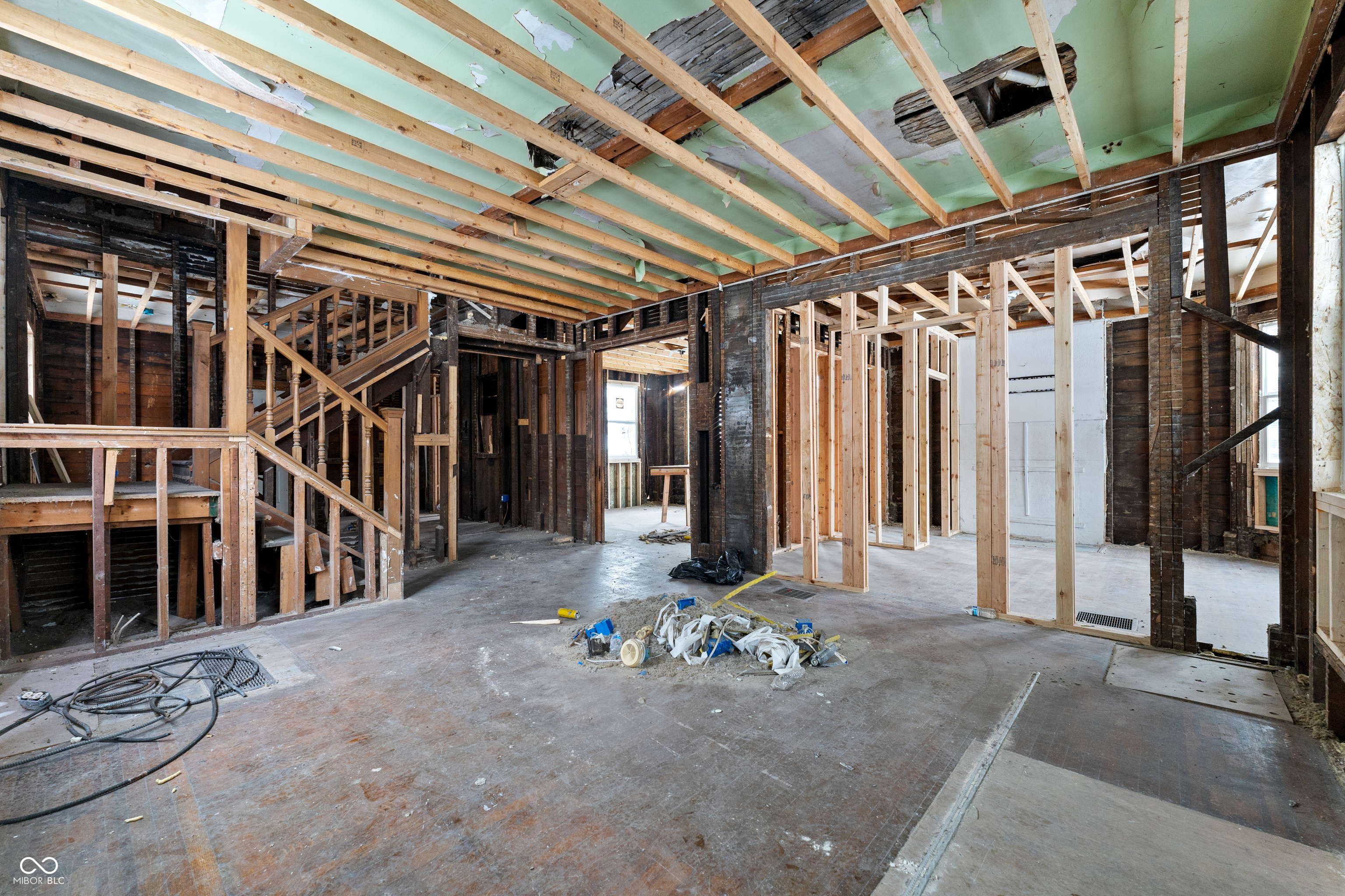 2424 Broadway Street