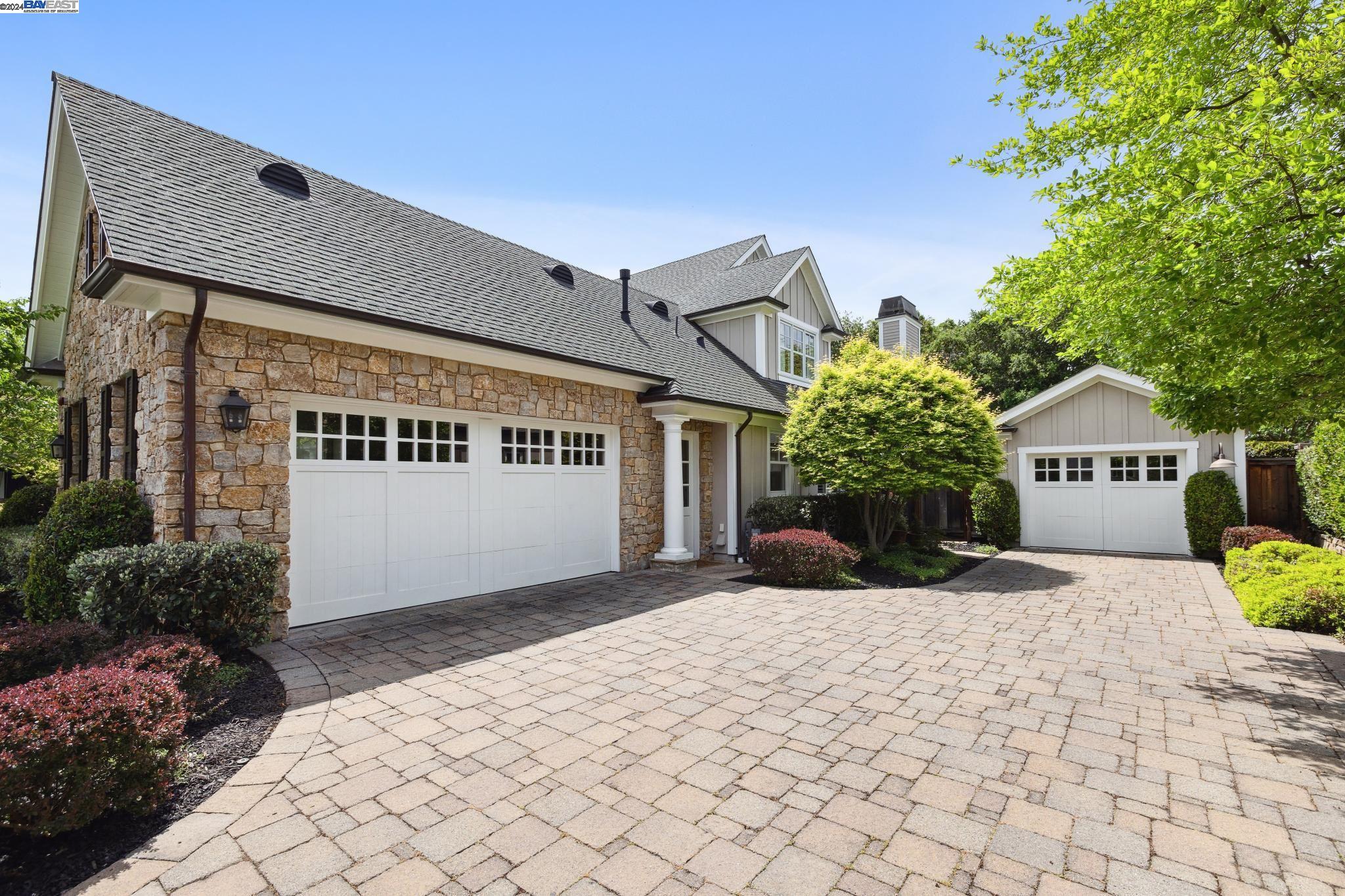 29 Sanford Lane