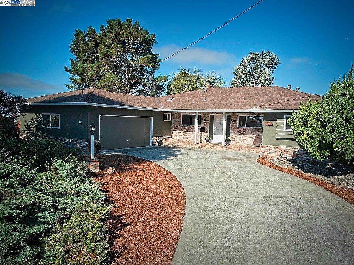 1715 Starview Dr