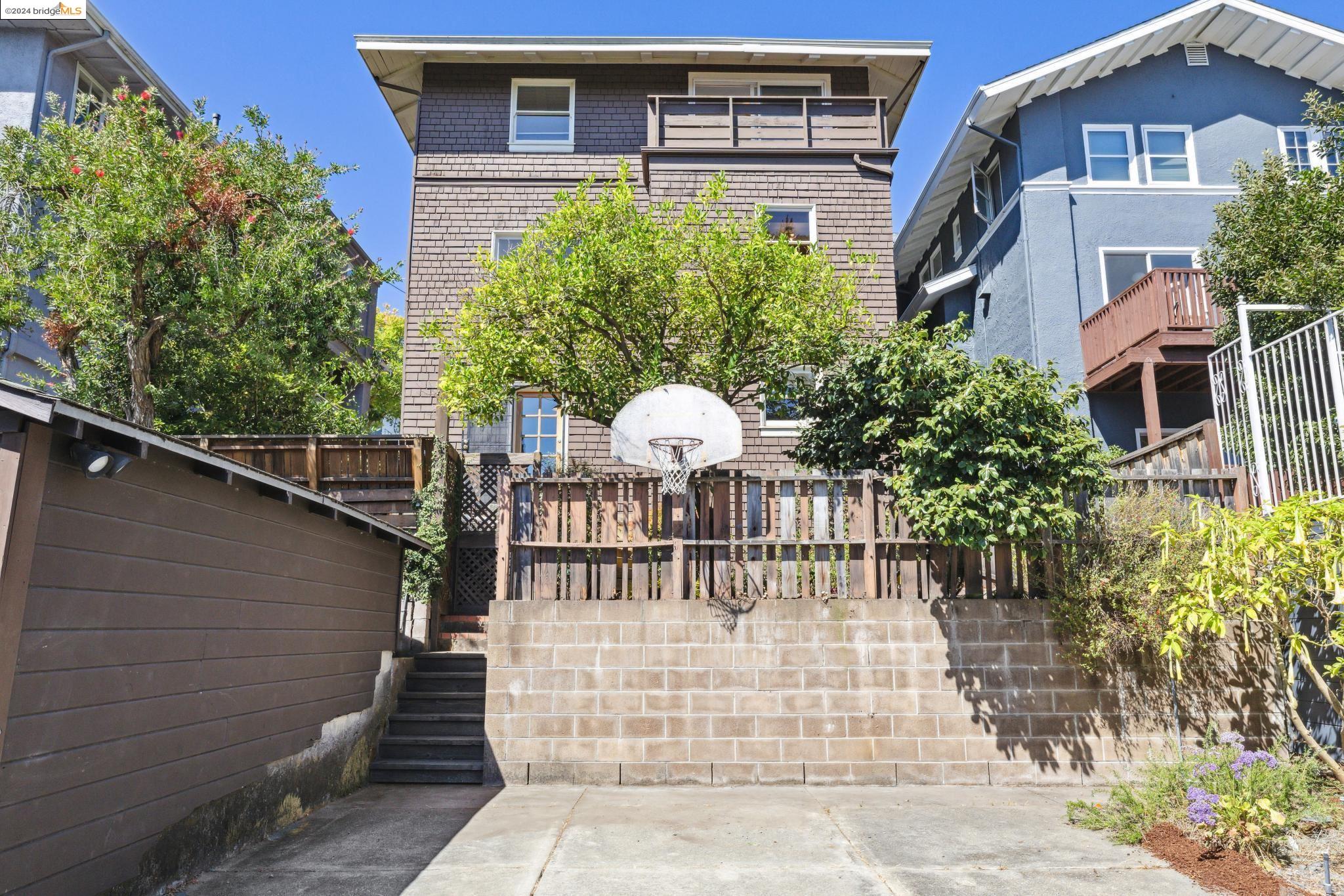 340 Olive Ave