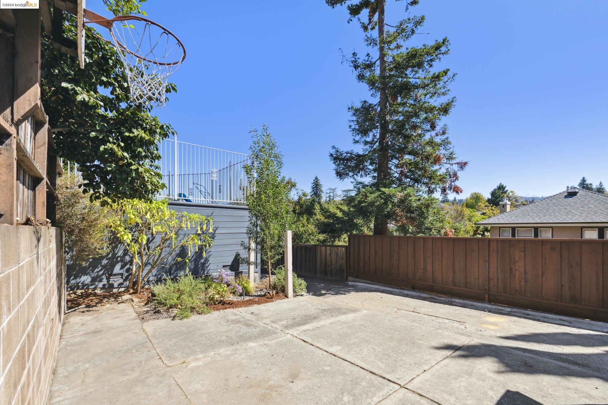 340 Olive Ave