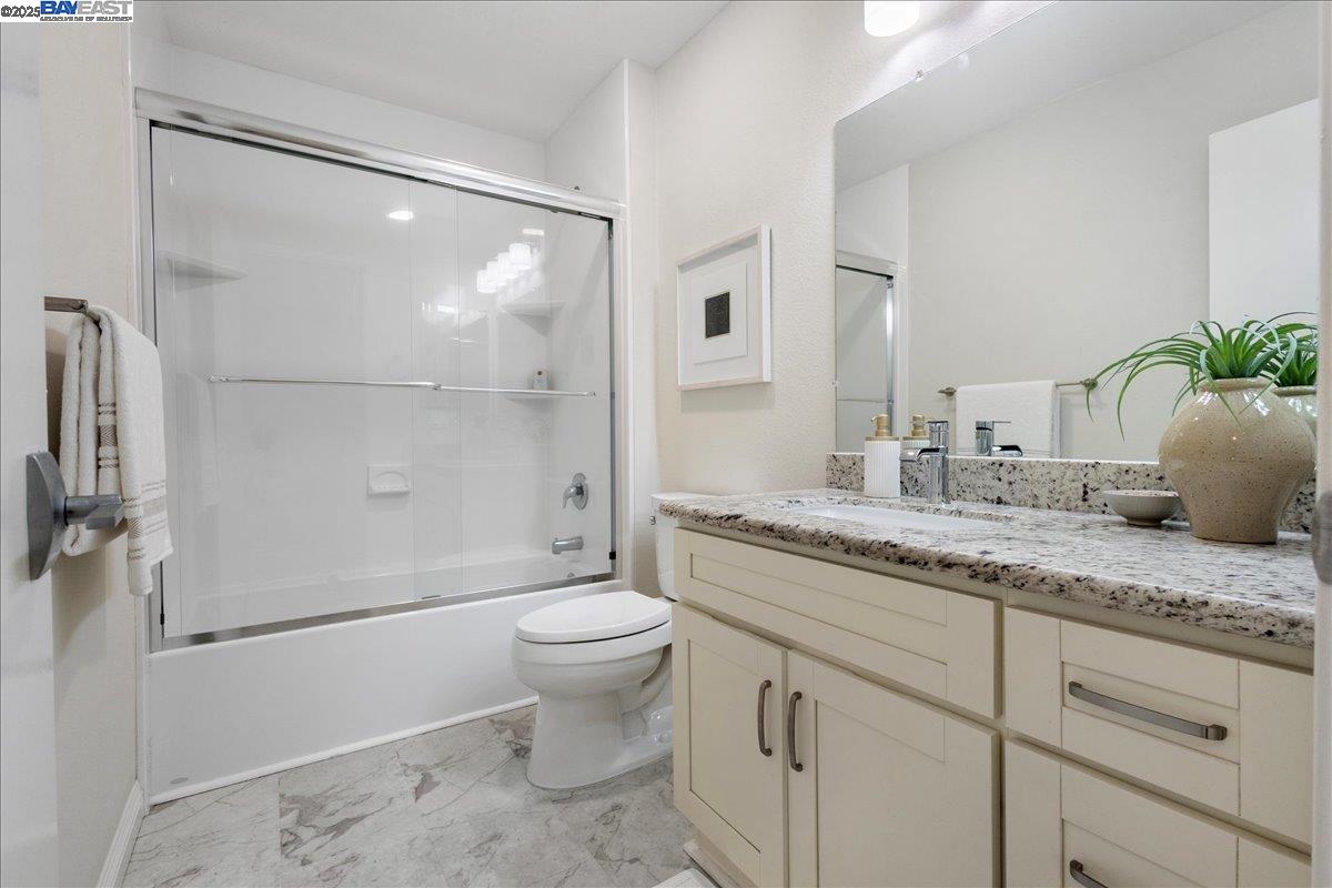 222 Schooner Ct