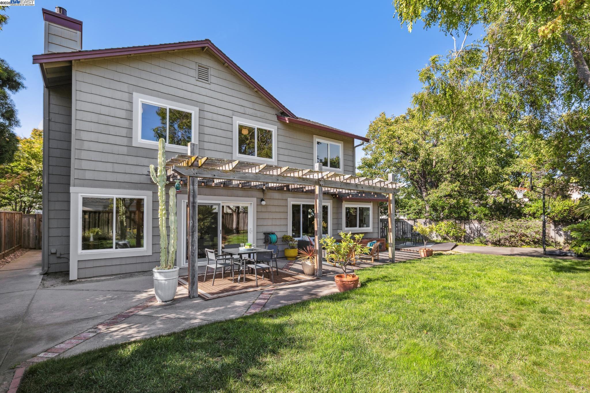 112 Shannon Circle