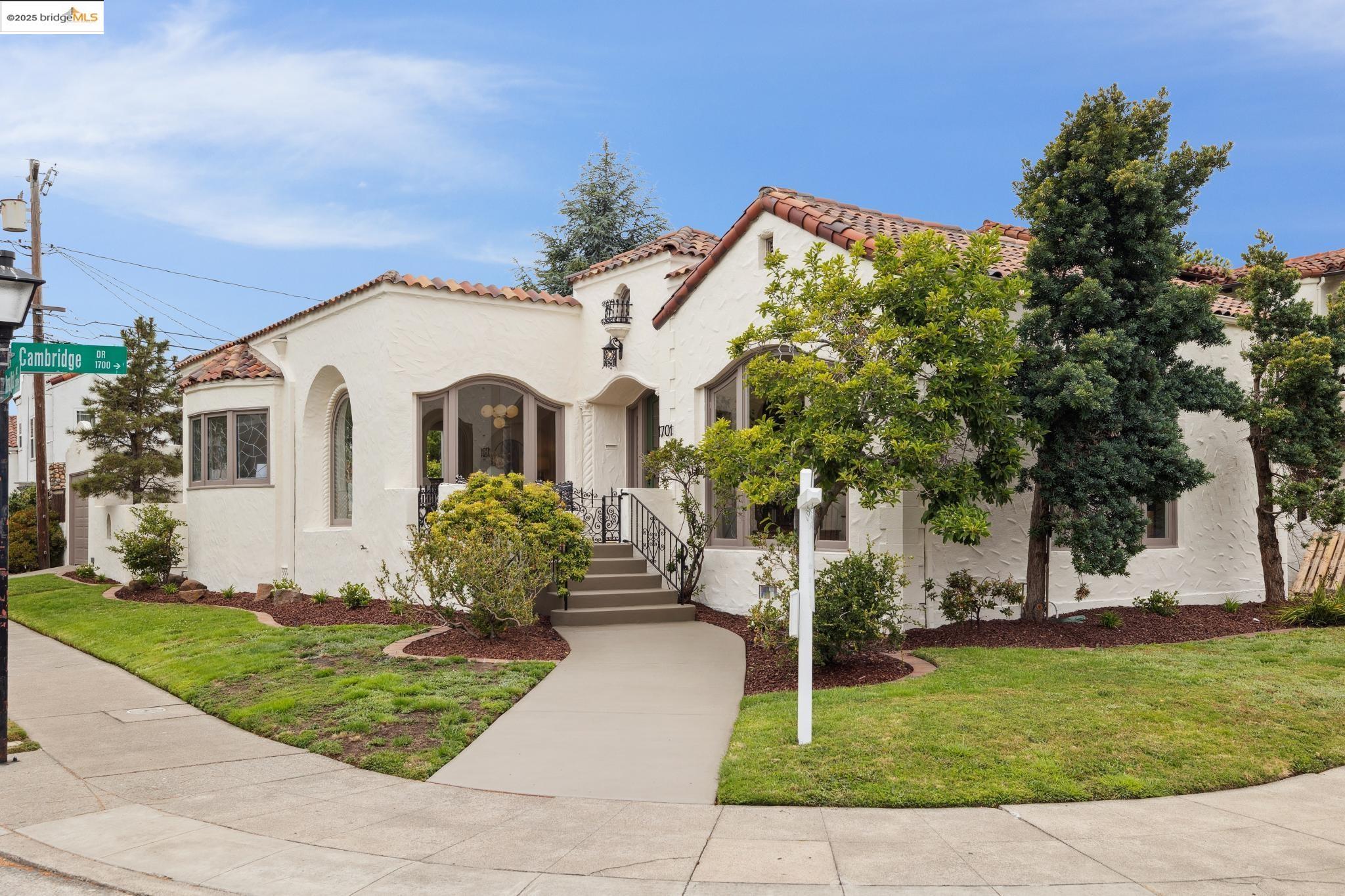 1701 Cambridge Drive