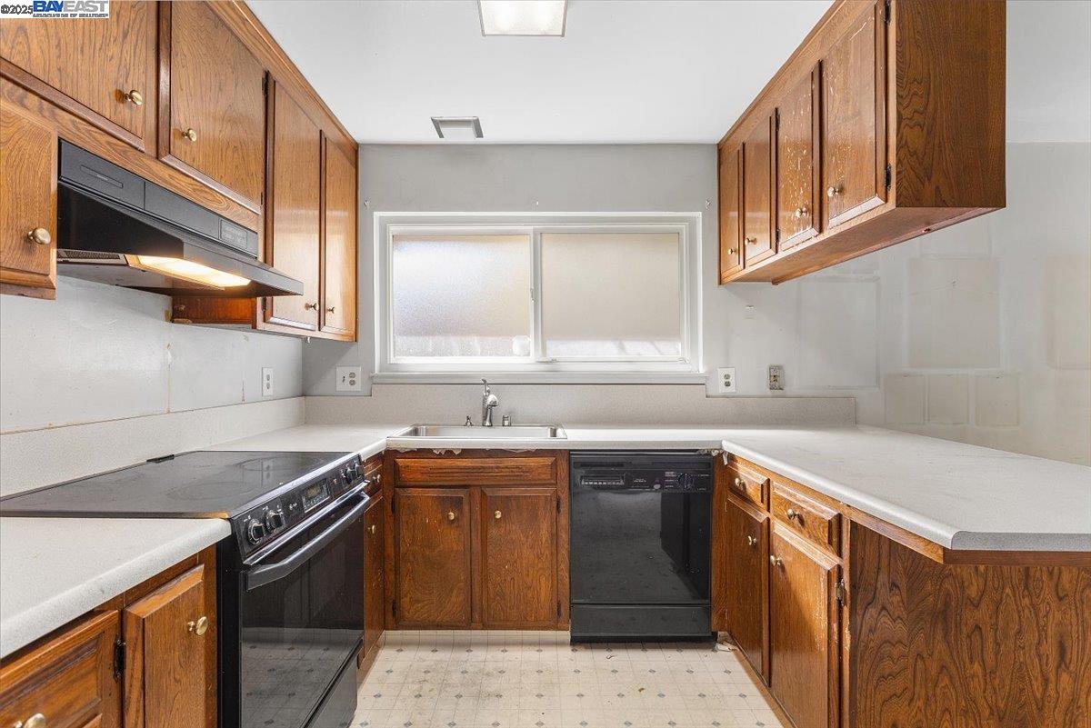 2904 Bayview Dr