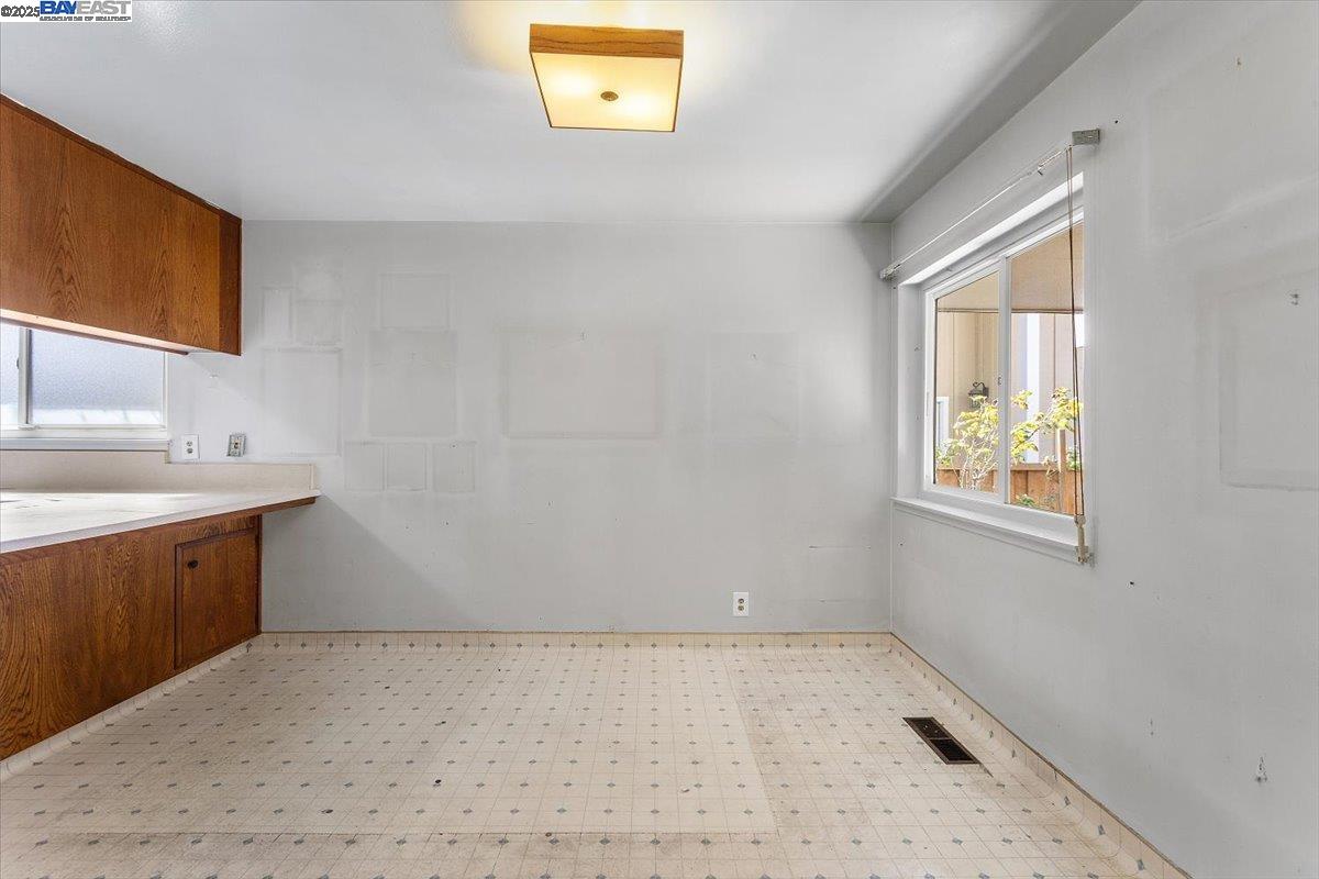 2904 Bayview Dr
