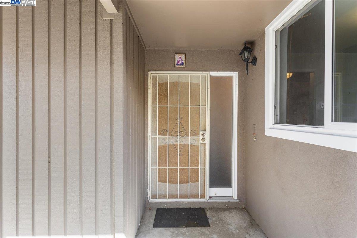 2904 Bayview Dr