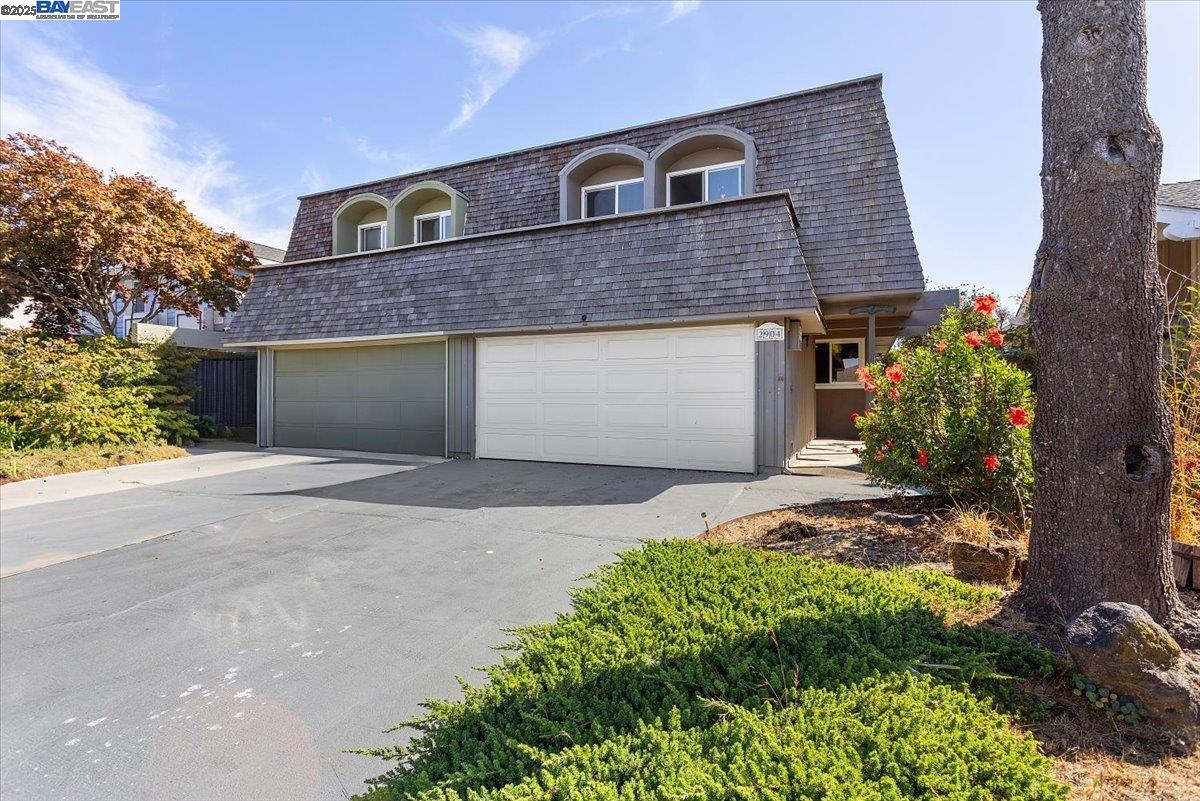 2904 Bayview Dr