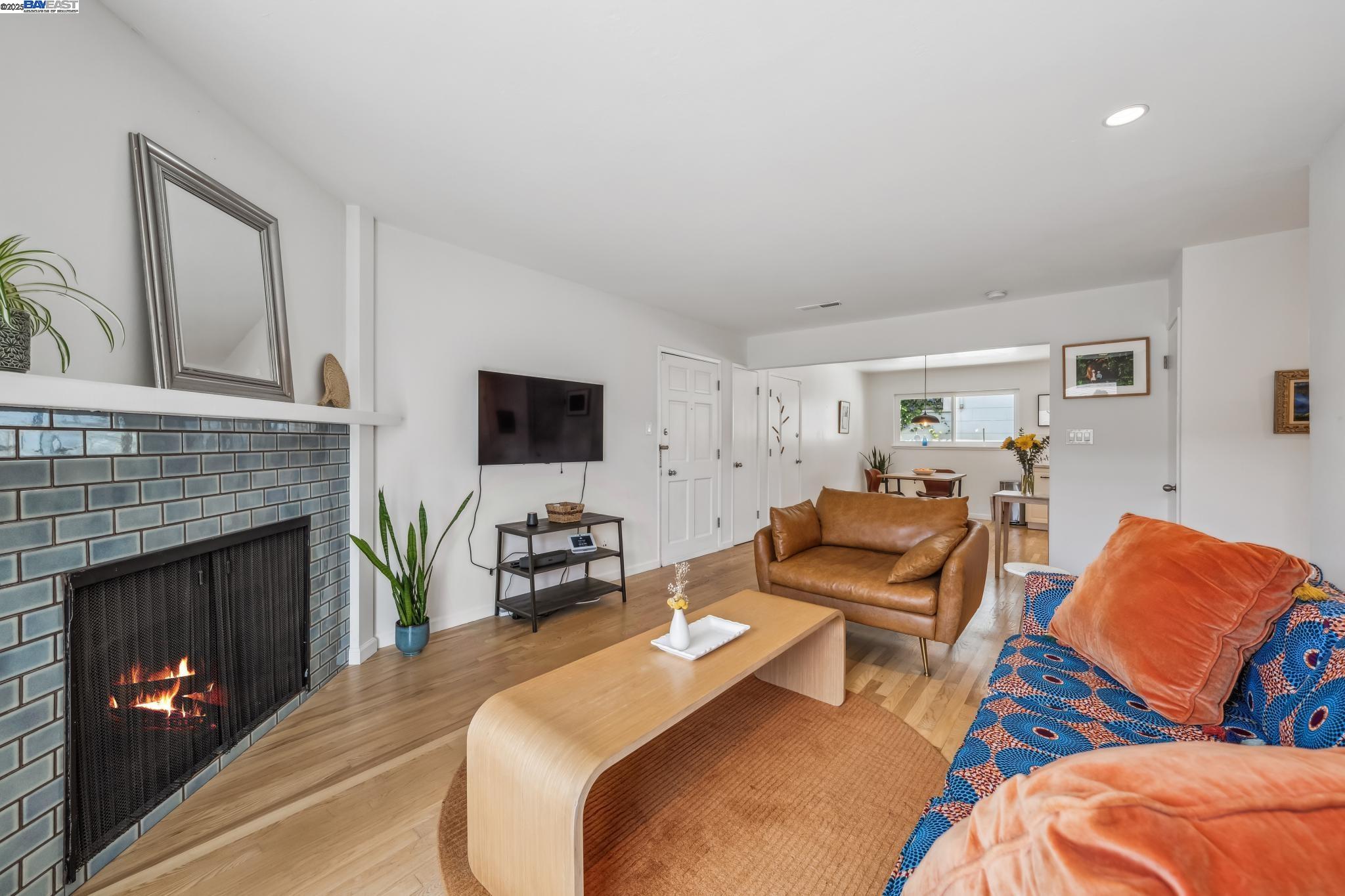 1233 Broadway