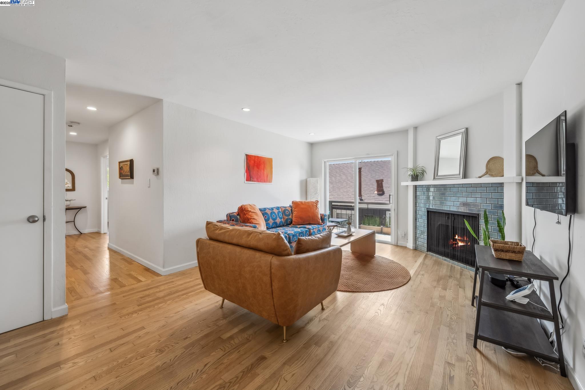1233 Broadway