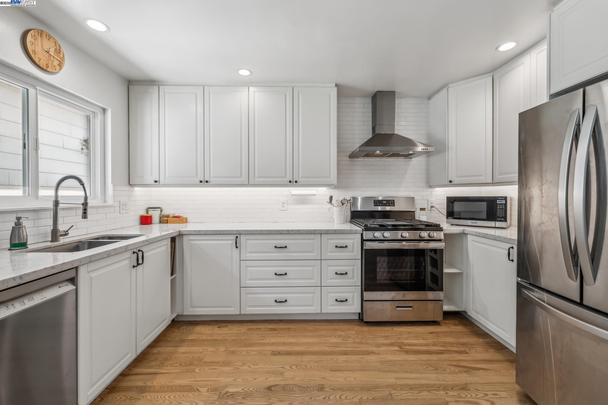 1233 Broadway