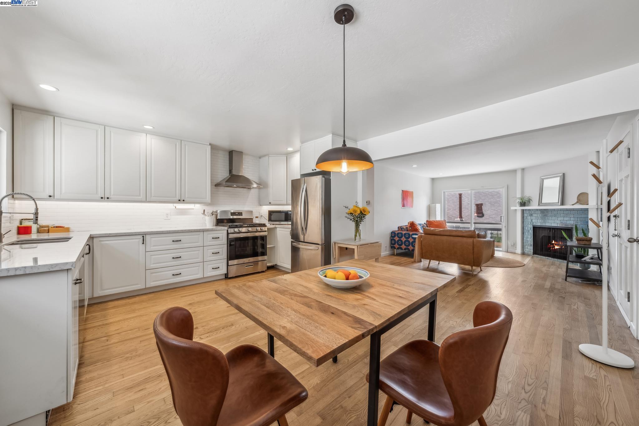 1233 Broadway