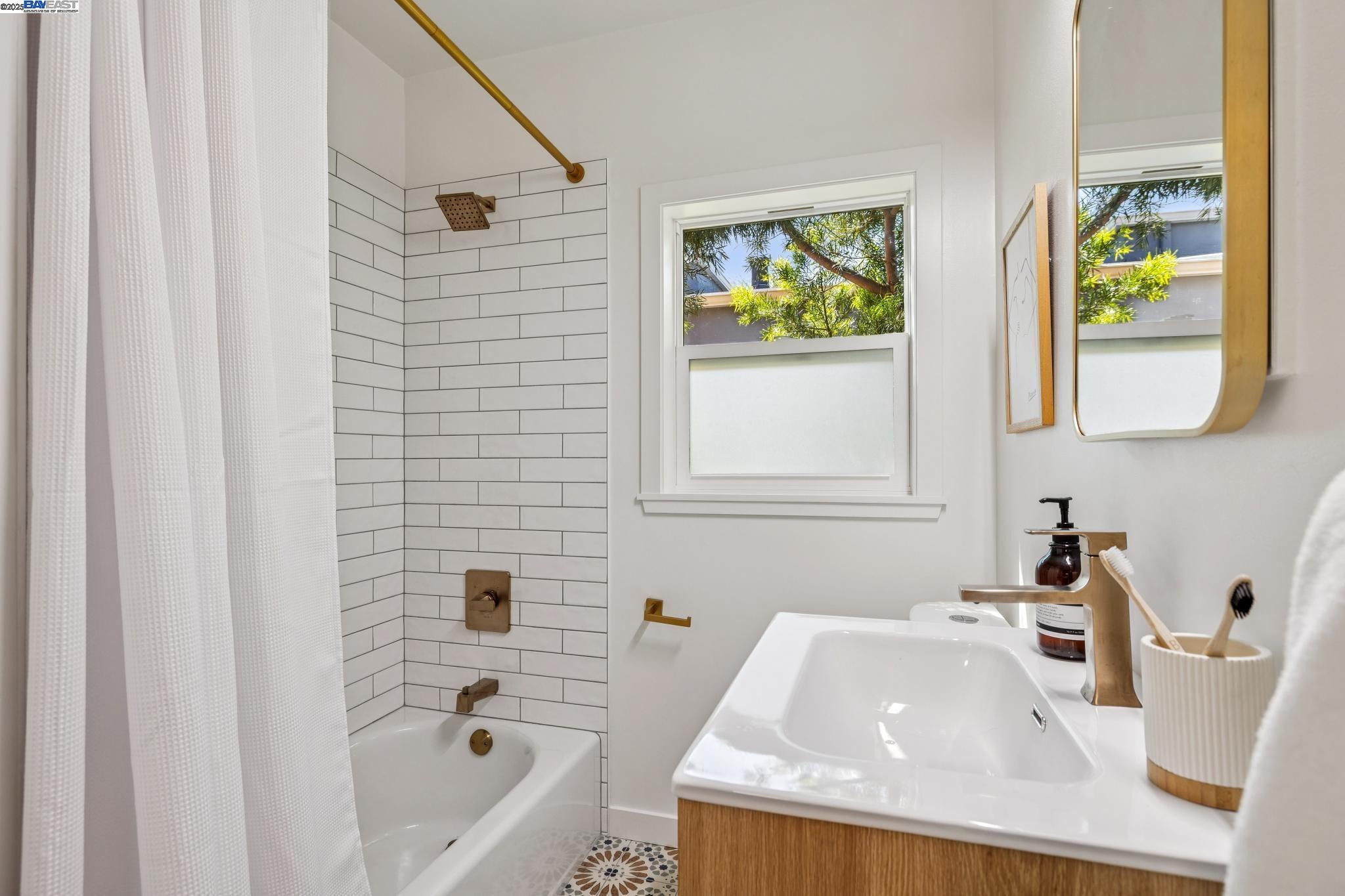 1336 Fernside