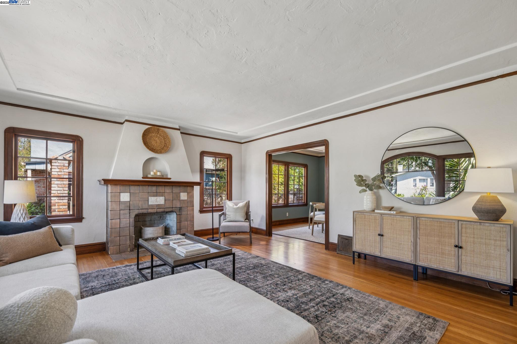 1336 Fernside
