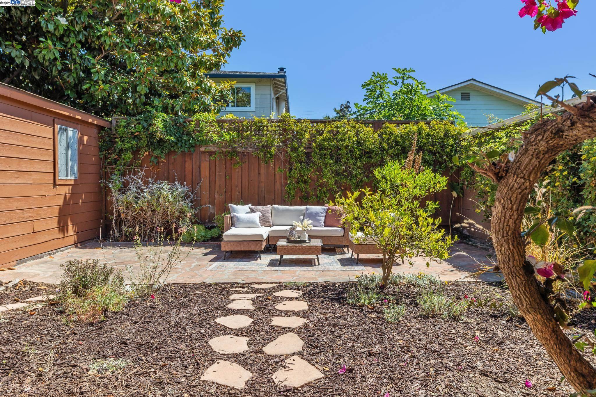 1336 Fernside