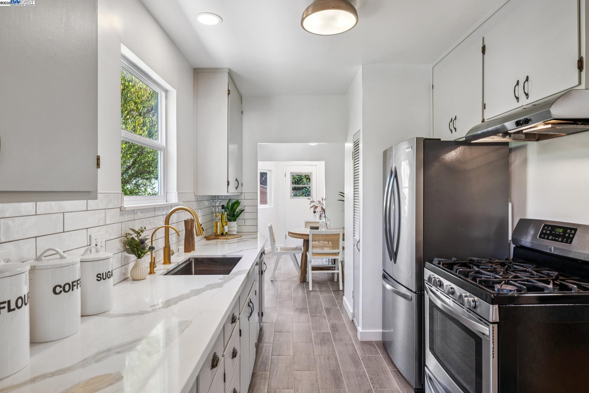 1336 Fernside
