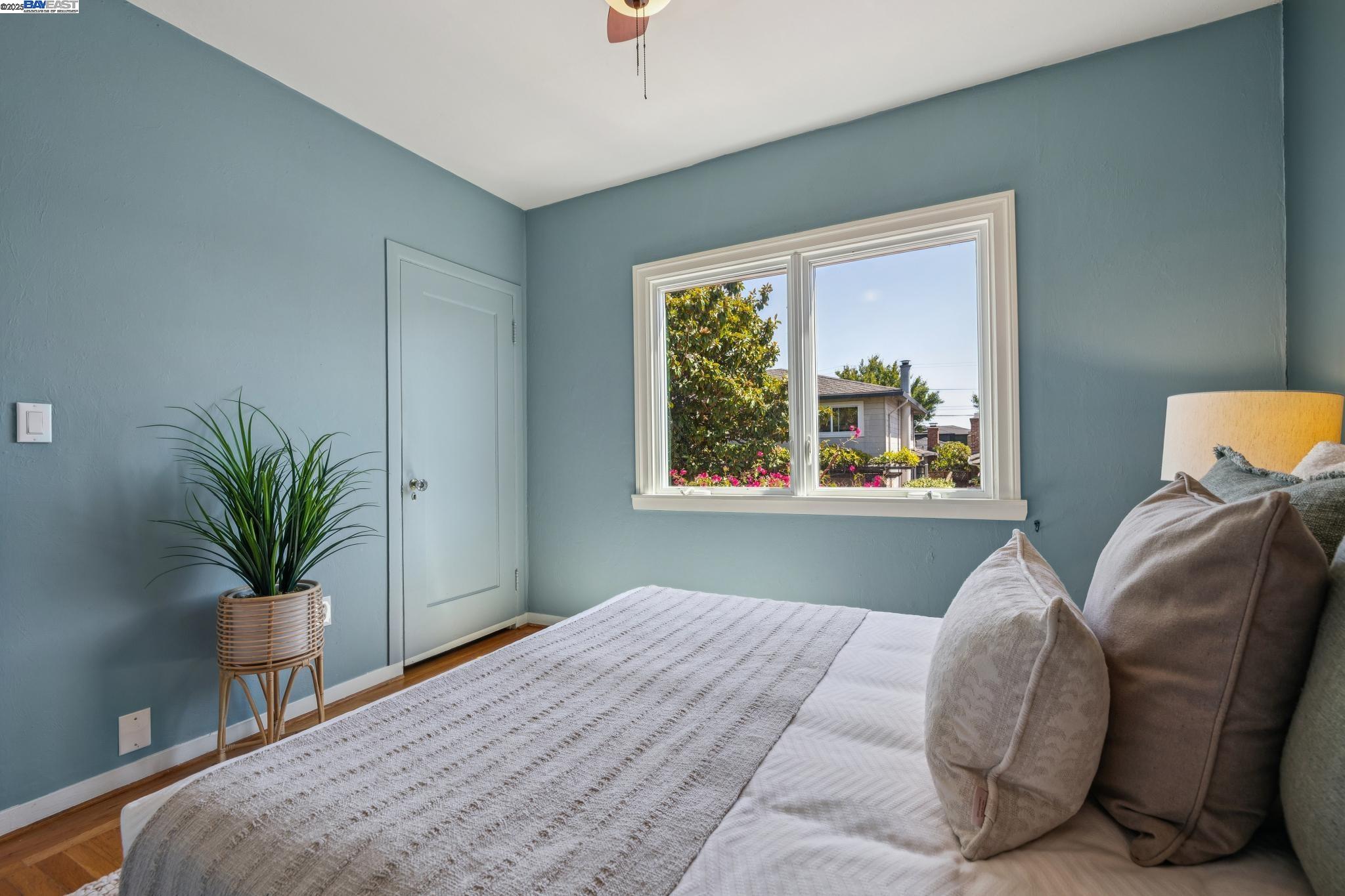 1336 Fernside