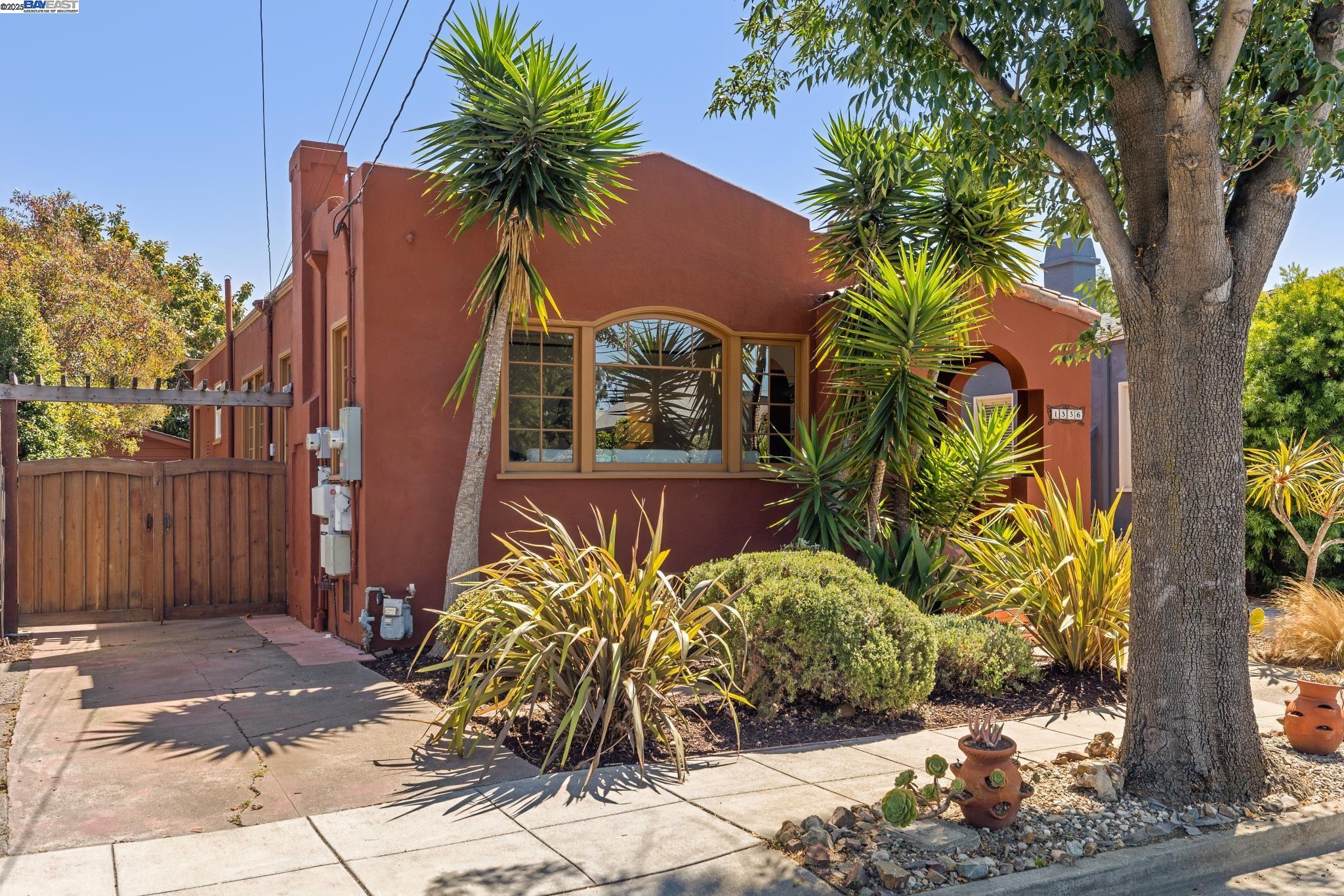 1336 Fernside