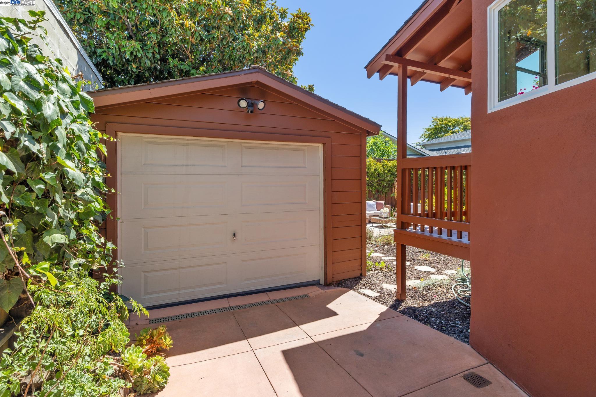 1336 Fernside